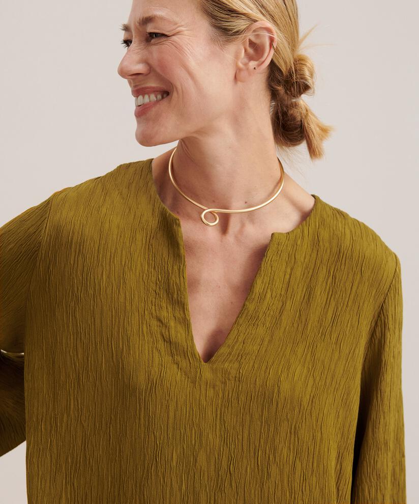 robe décolleté en v profond et liens, Plantation