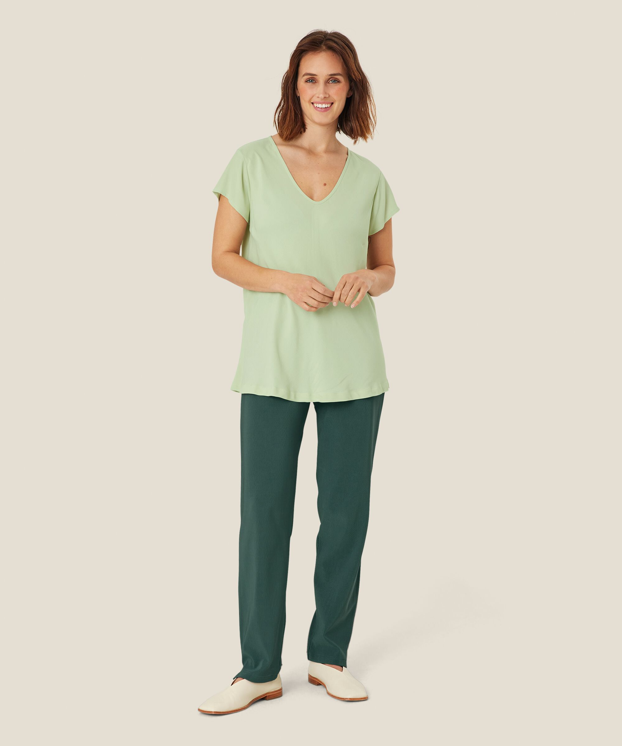 top en viscose à manches courtes et col v, Bok Choy