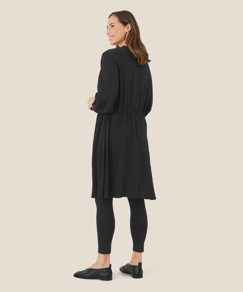 robe avec boutons et lien à la taille, Black