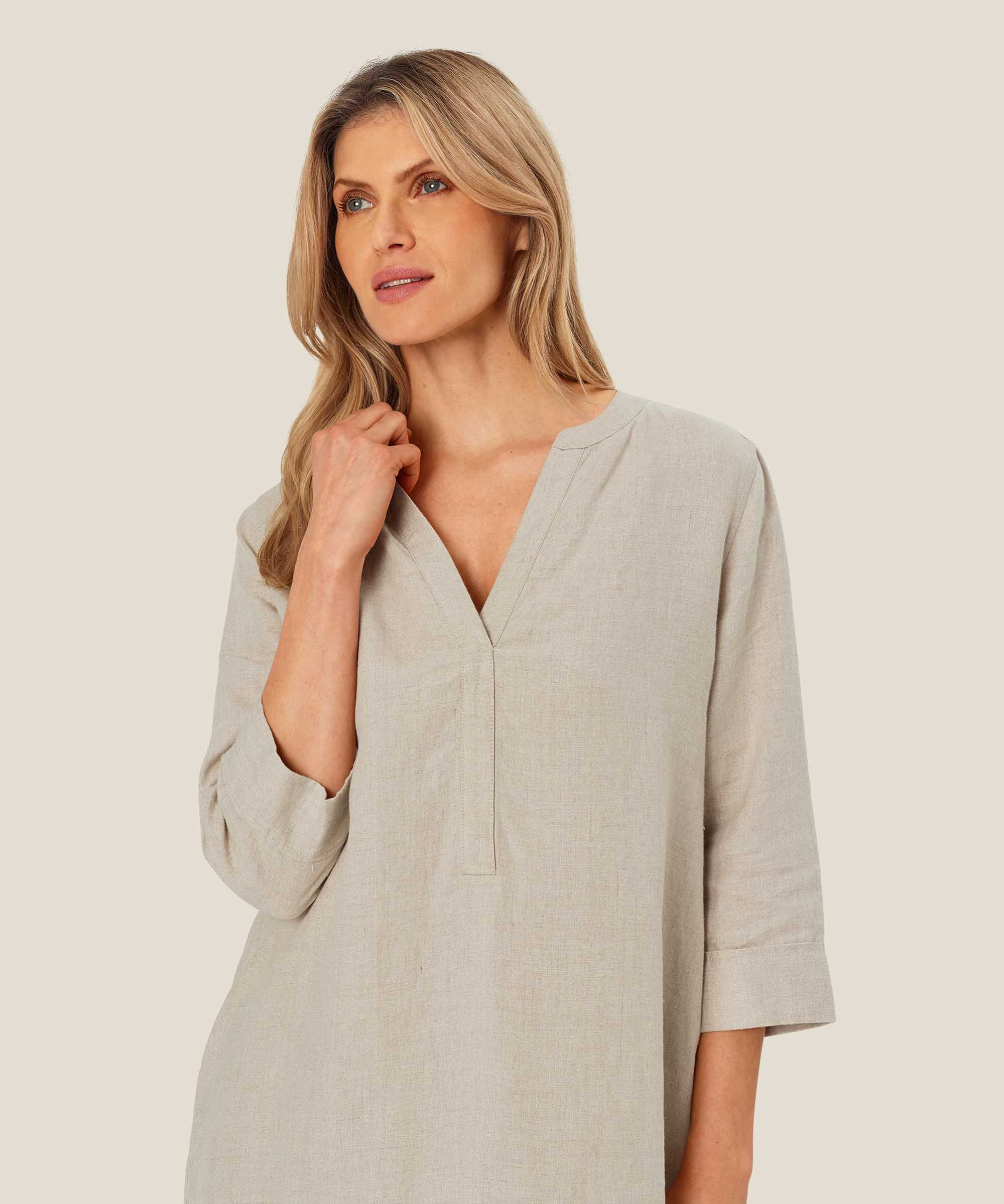 robe en lin avec col en V et poches fendues, Natural