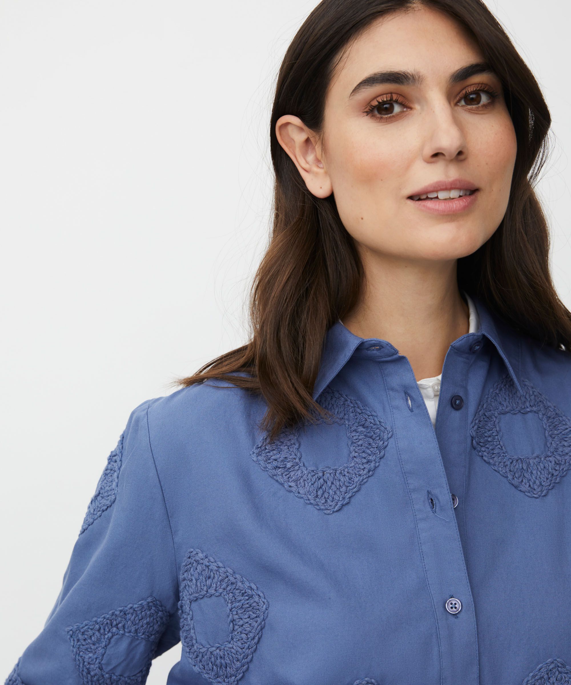 chemise en coton avec détails brodés et poches avant, Bijou Blue