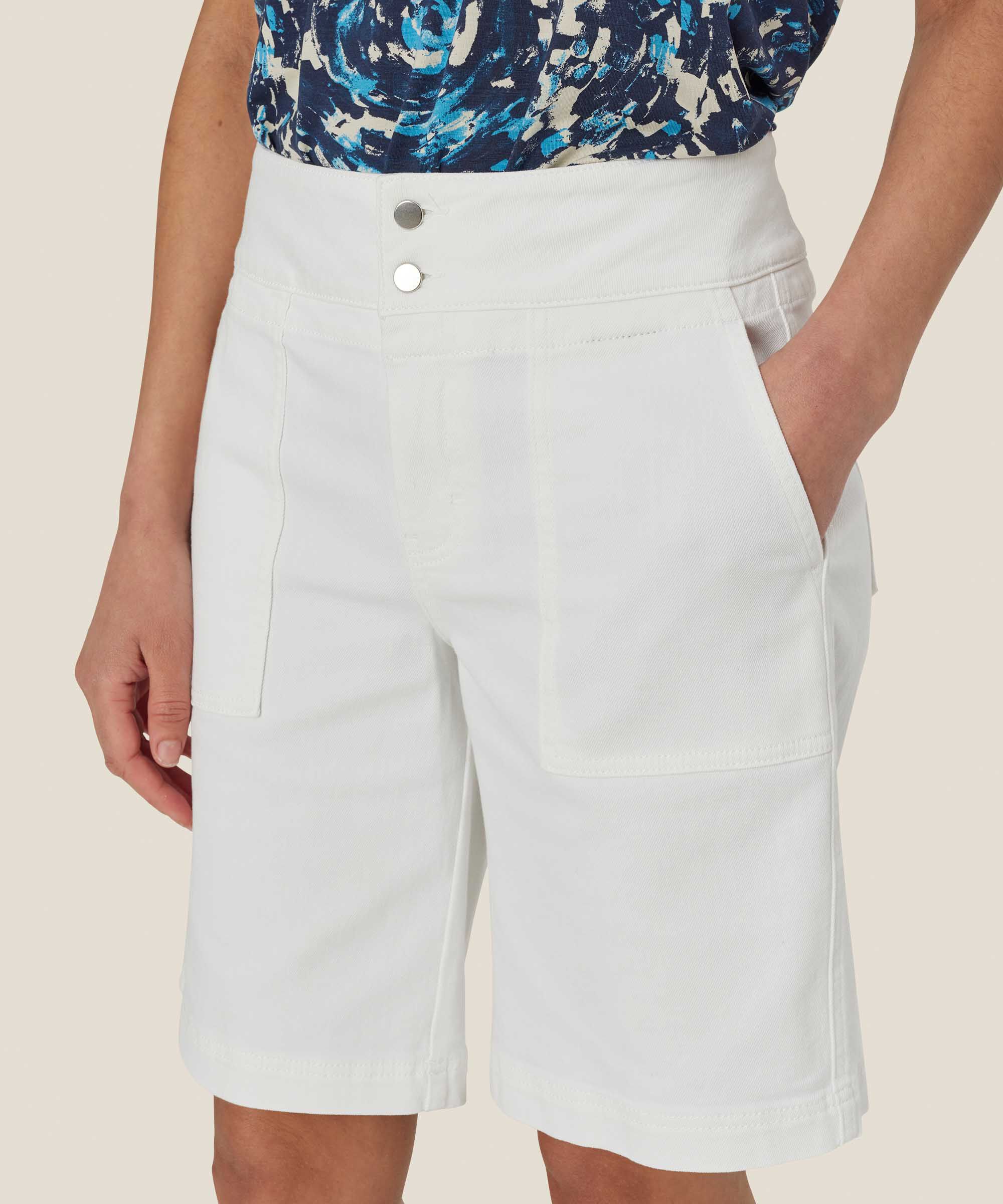 short en jean avec poches décoratives et boutons-pression, White