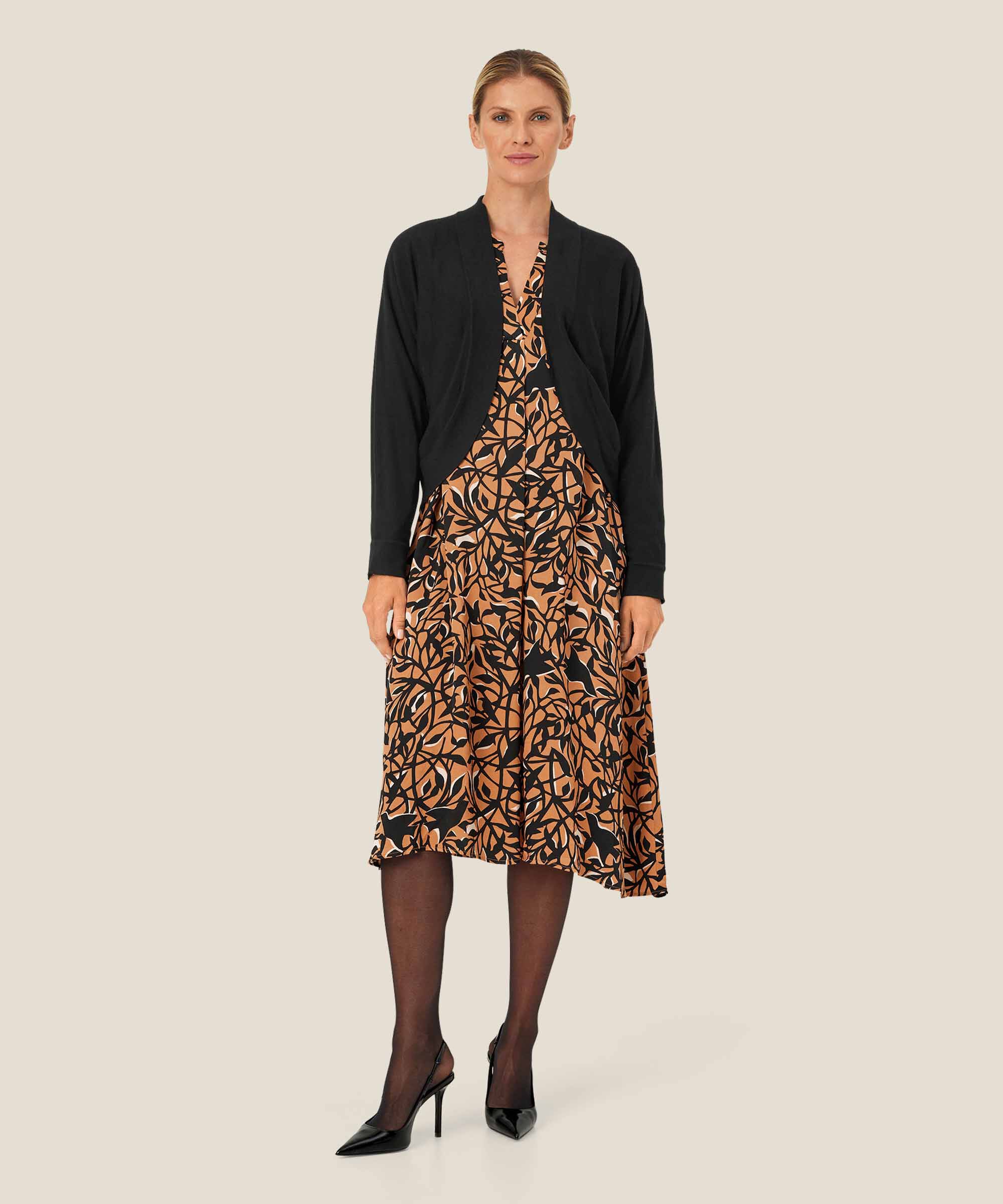 cardigan en maille fine avec devant arrondi, Black