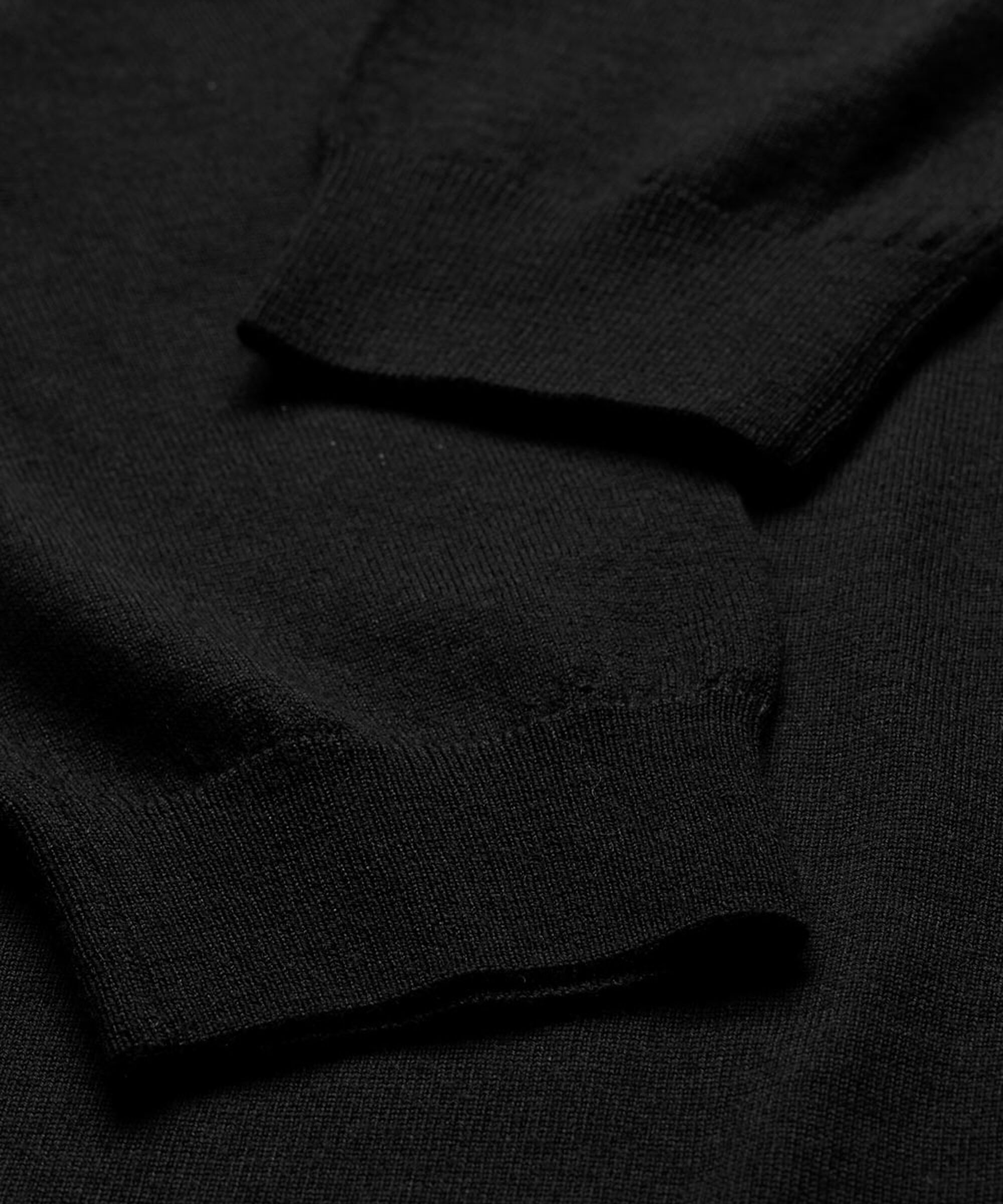 robe en maille avec col roulé et fentes, Black