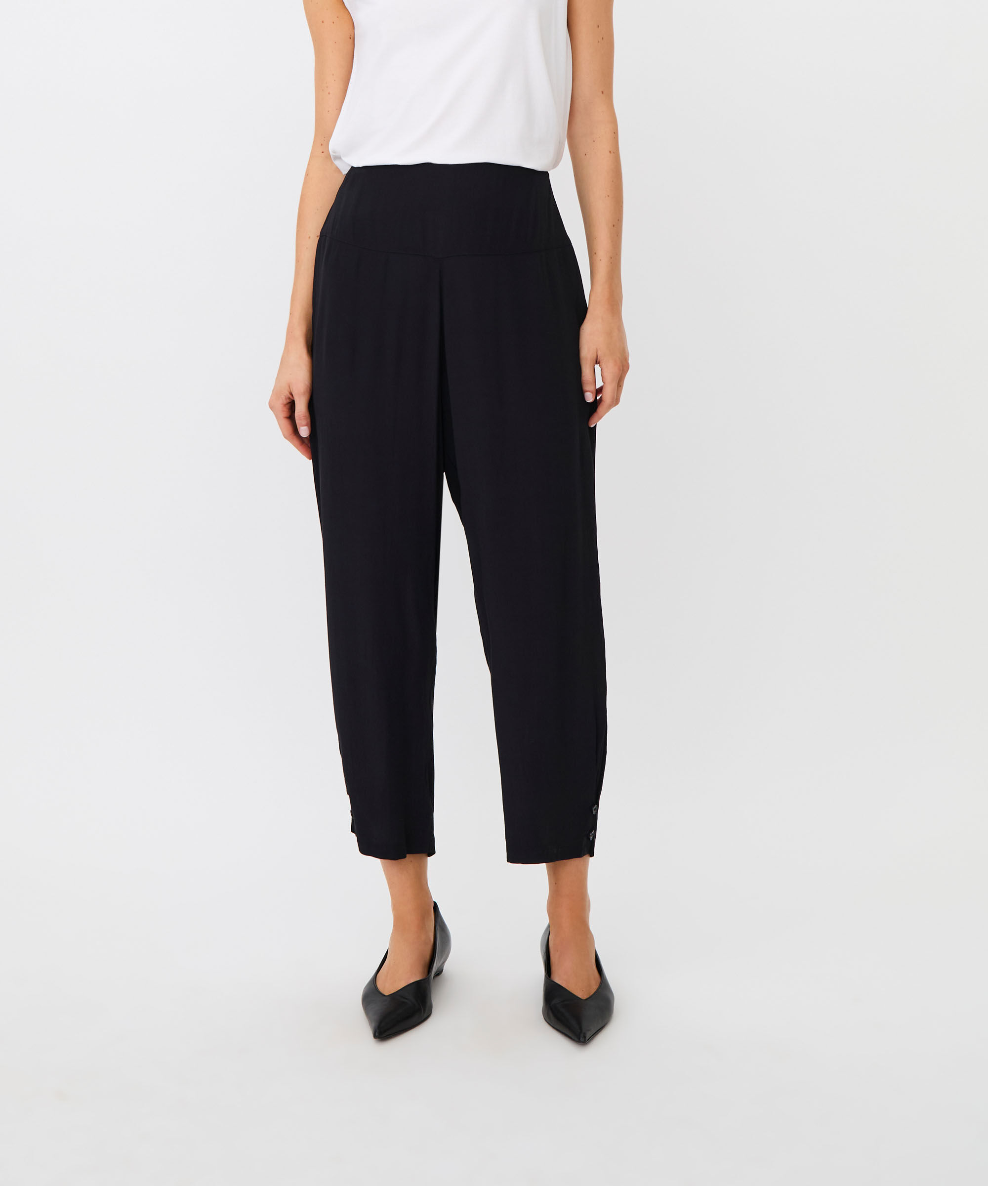 Pantalon en viscose avec &eacute;lastique smock&eacute; au dos, Black