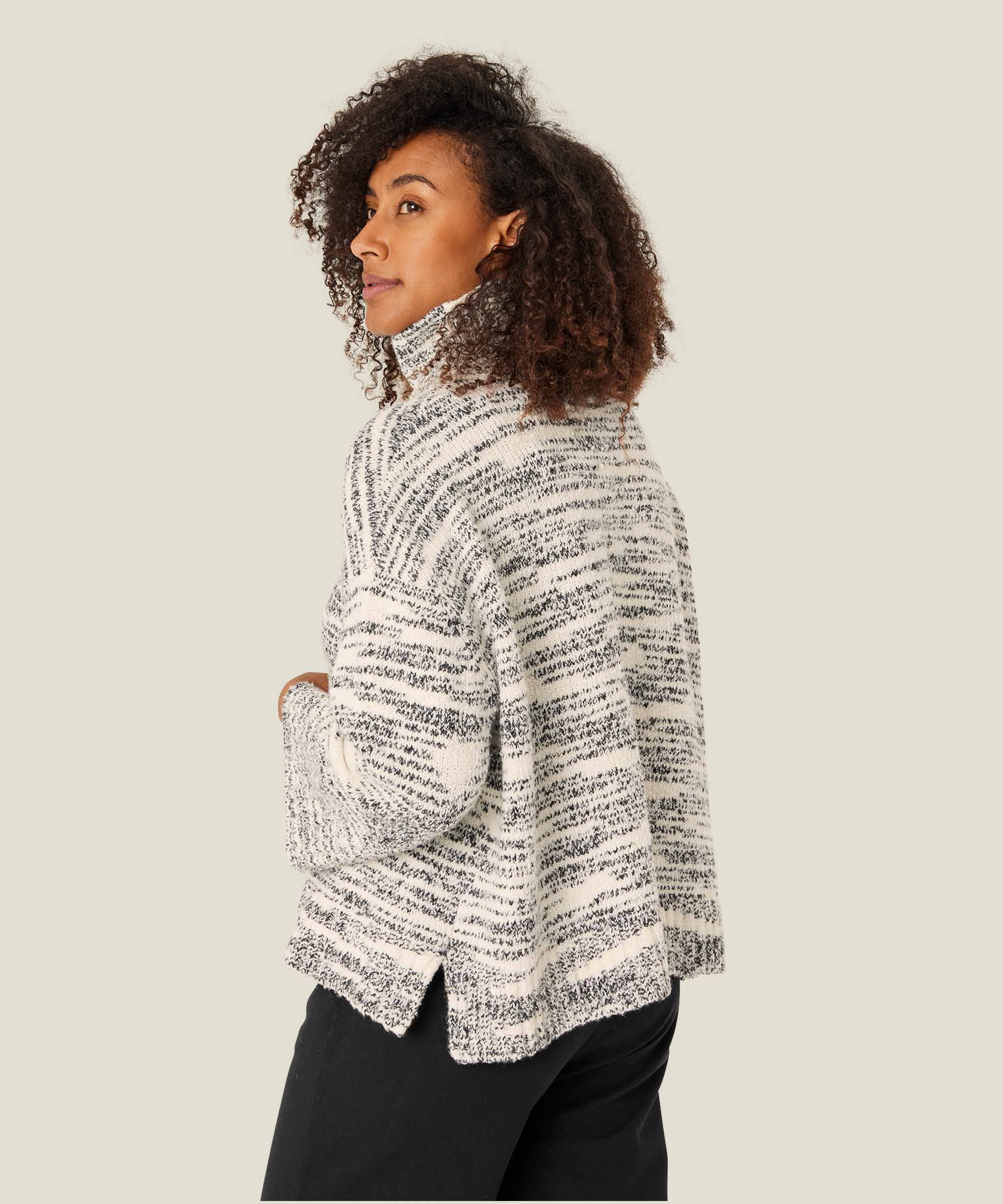 pull en maille à col montant et bords côtelés, Black