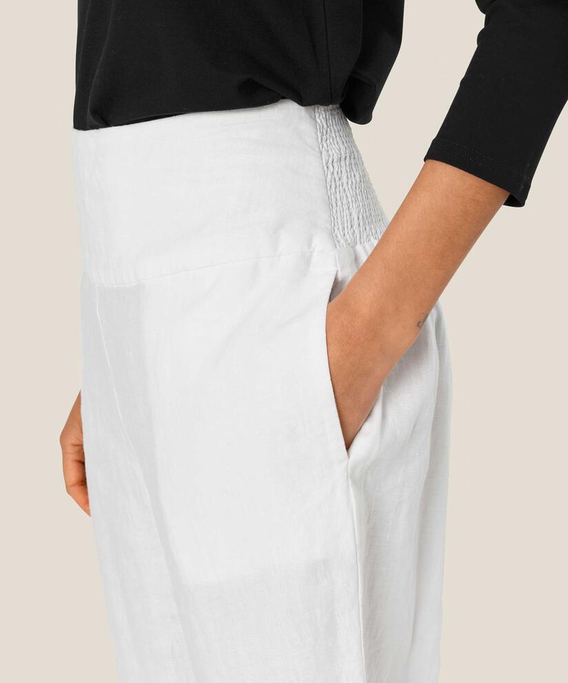 pantalon en lin avec large élastique smocké au dos, White