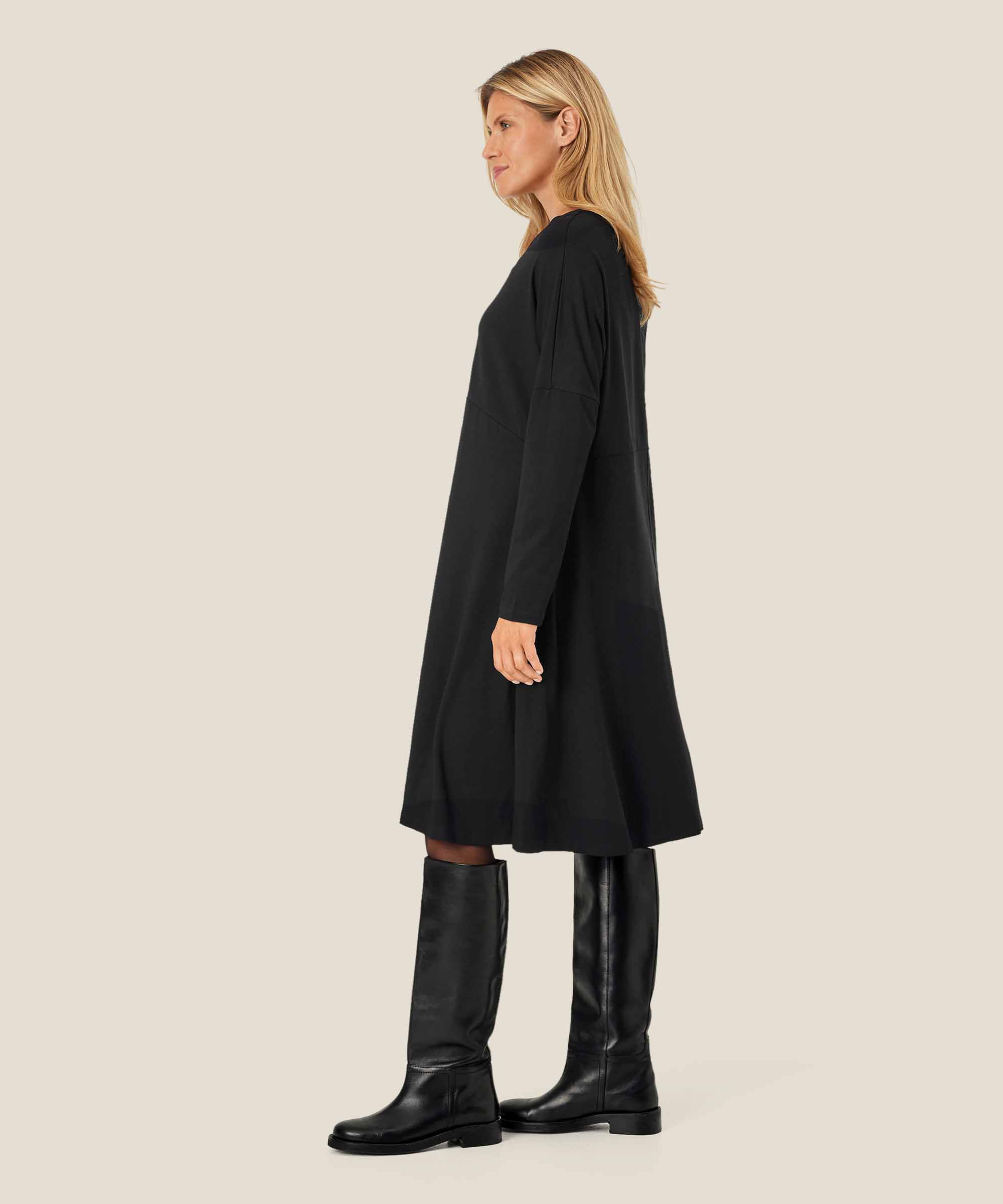 robe en jersey à manches longues avec zip au cou, Black