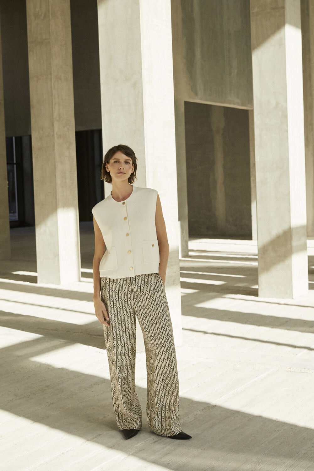 gilet en maille sans manches - Jet Stream, Pantalon imprim&eacute; avec &eacute;lastique &agrave; l'arri&egrave;re - Fog