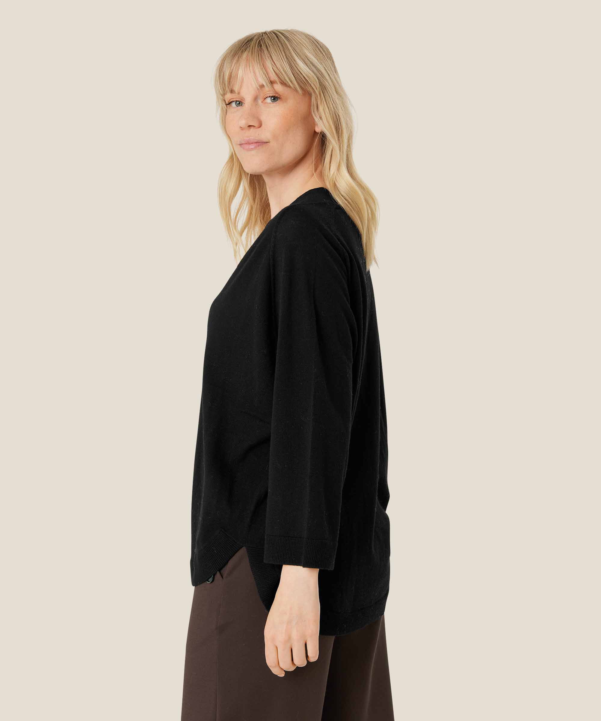 pull tricoté en laine avec col en v, Black