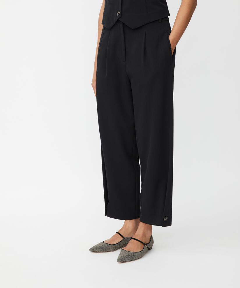 Pantalon Tissé Avec Stretch Et Bouton Sur La Jambe, Black