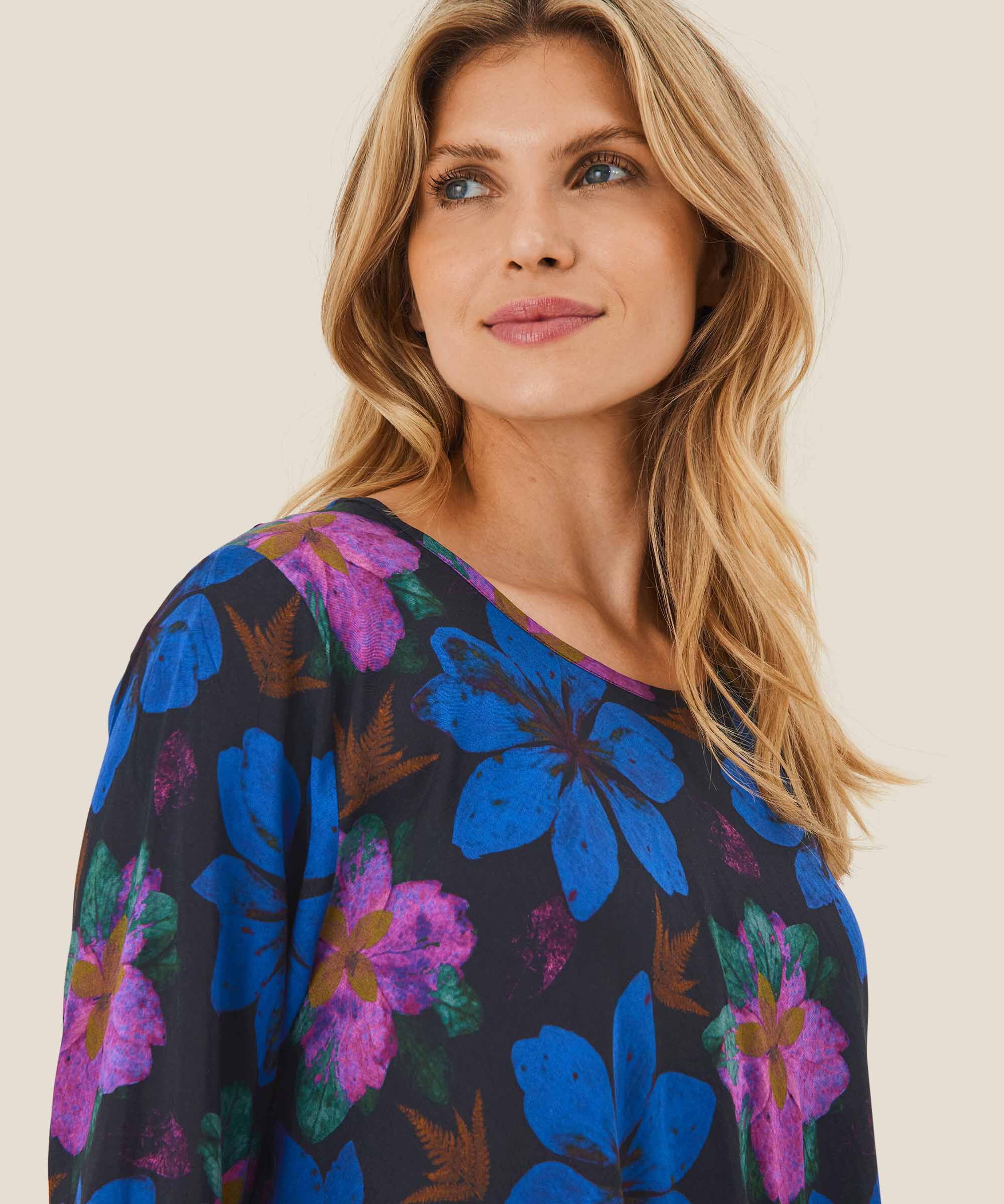 Blouse en viscose à col rond, Wild Aster
