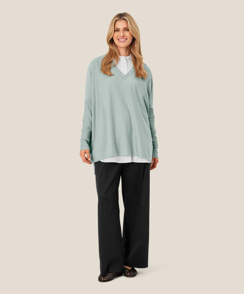 Pull En Maille Avec Col En V Et Manches Étroites, Ether