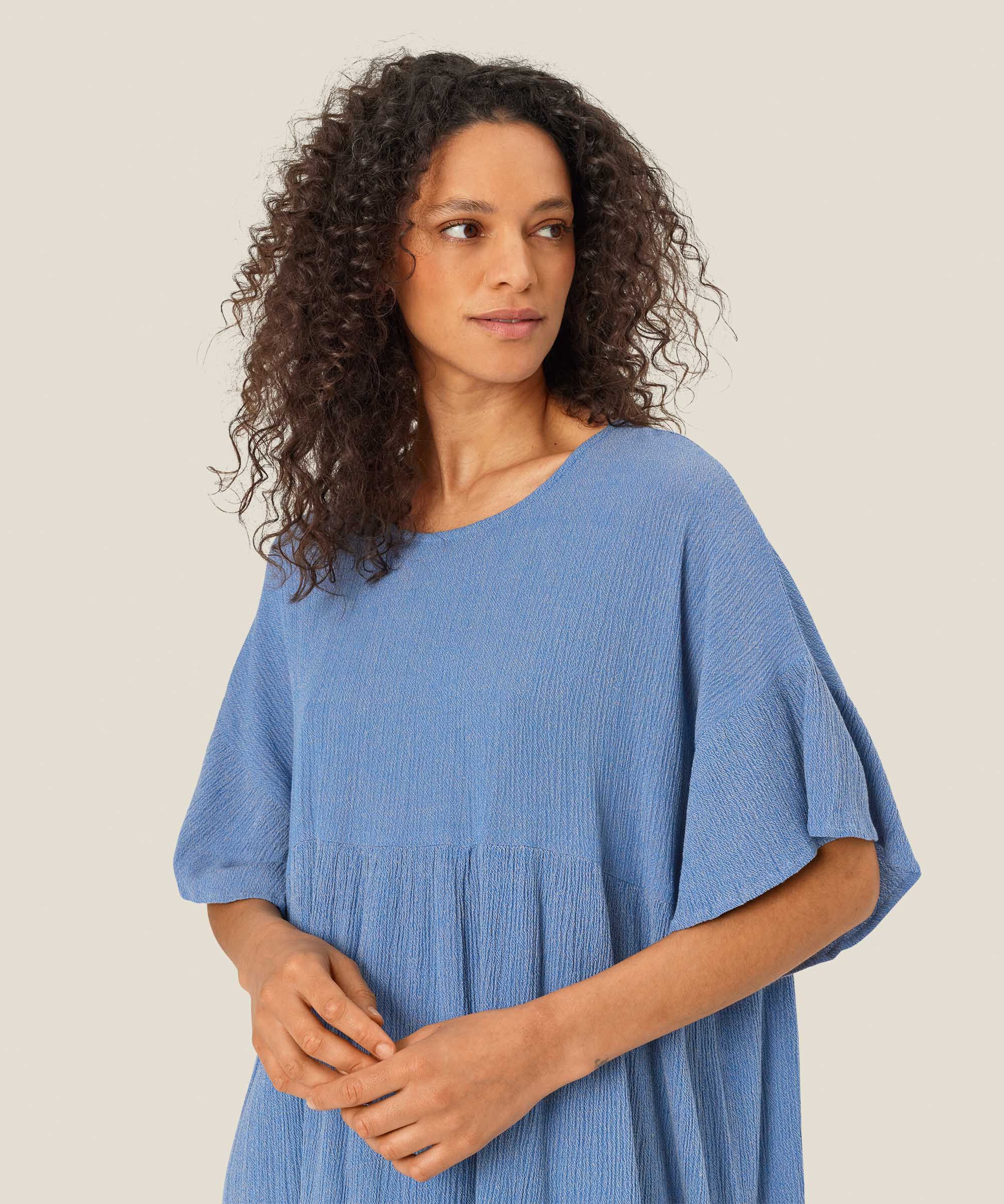 robe en coton mélangé avec bouton au cou, Nebulas Blue