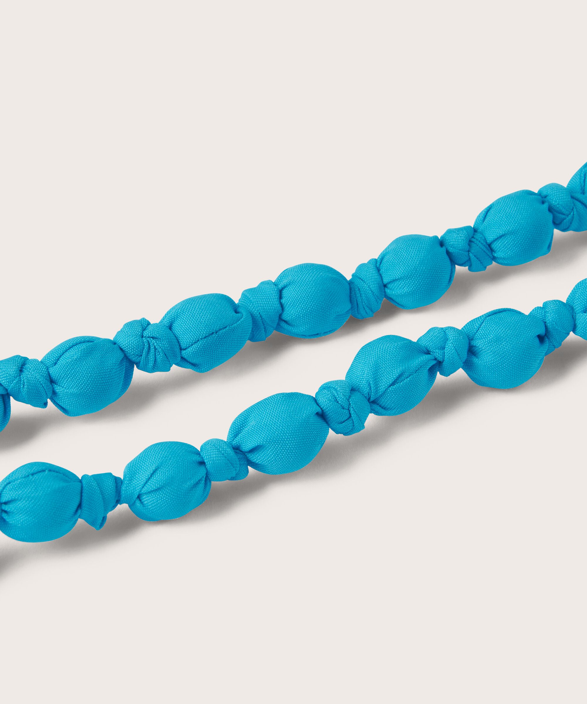 collier avec perles recouvertes de tissu, Aqua