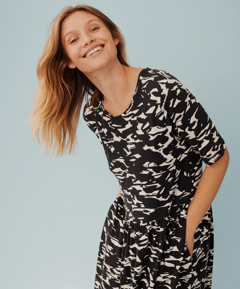 robe en jersey à motif avec poches fendues, Black