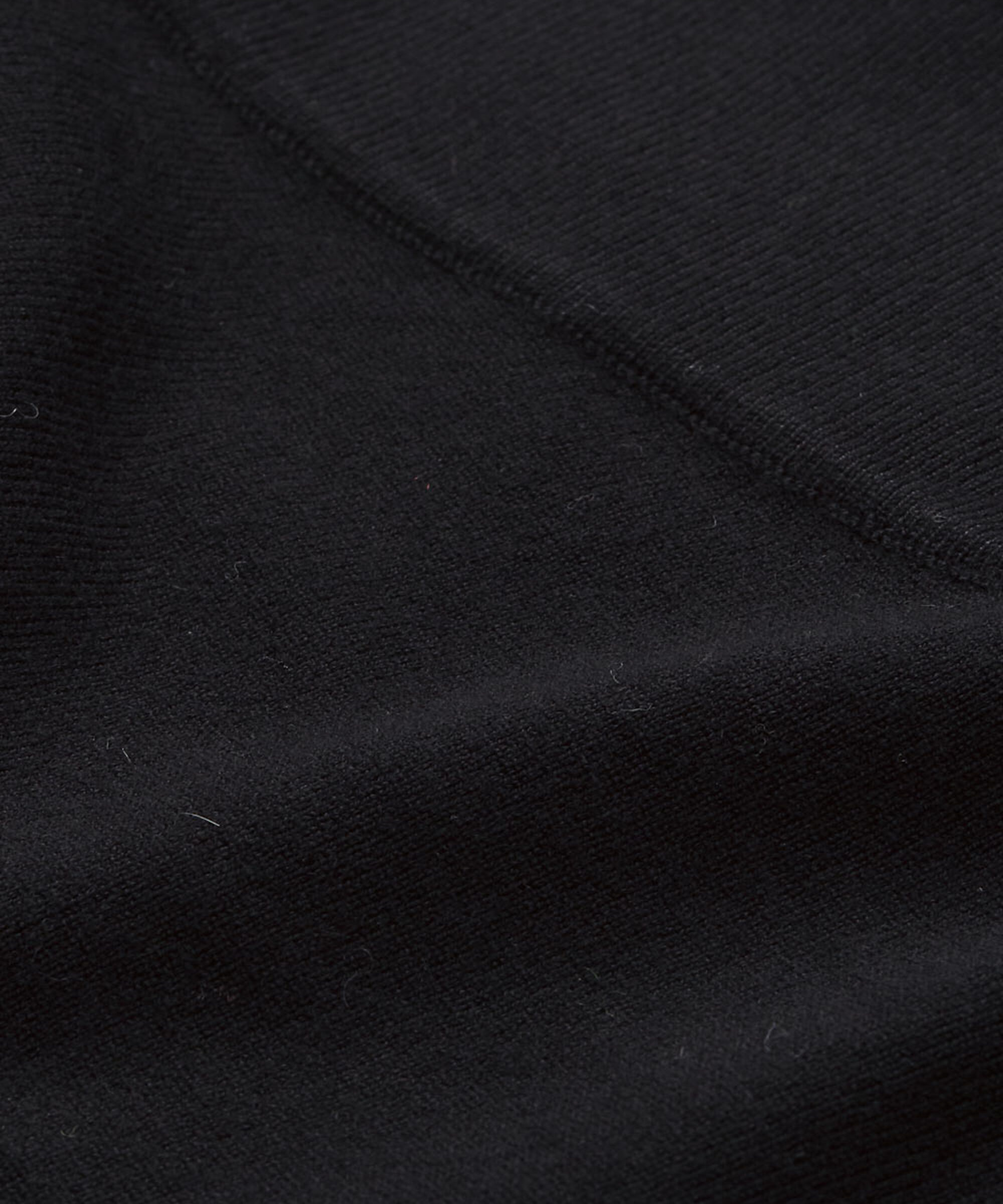 cardigan en maille fine avec devant arrondi, Black