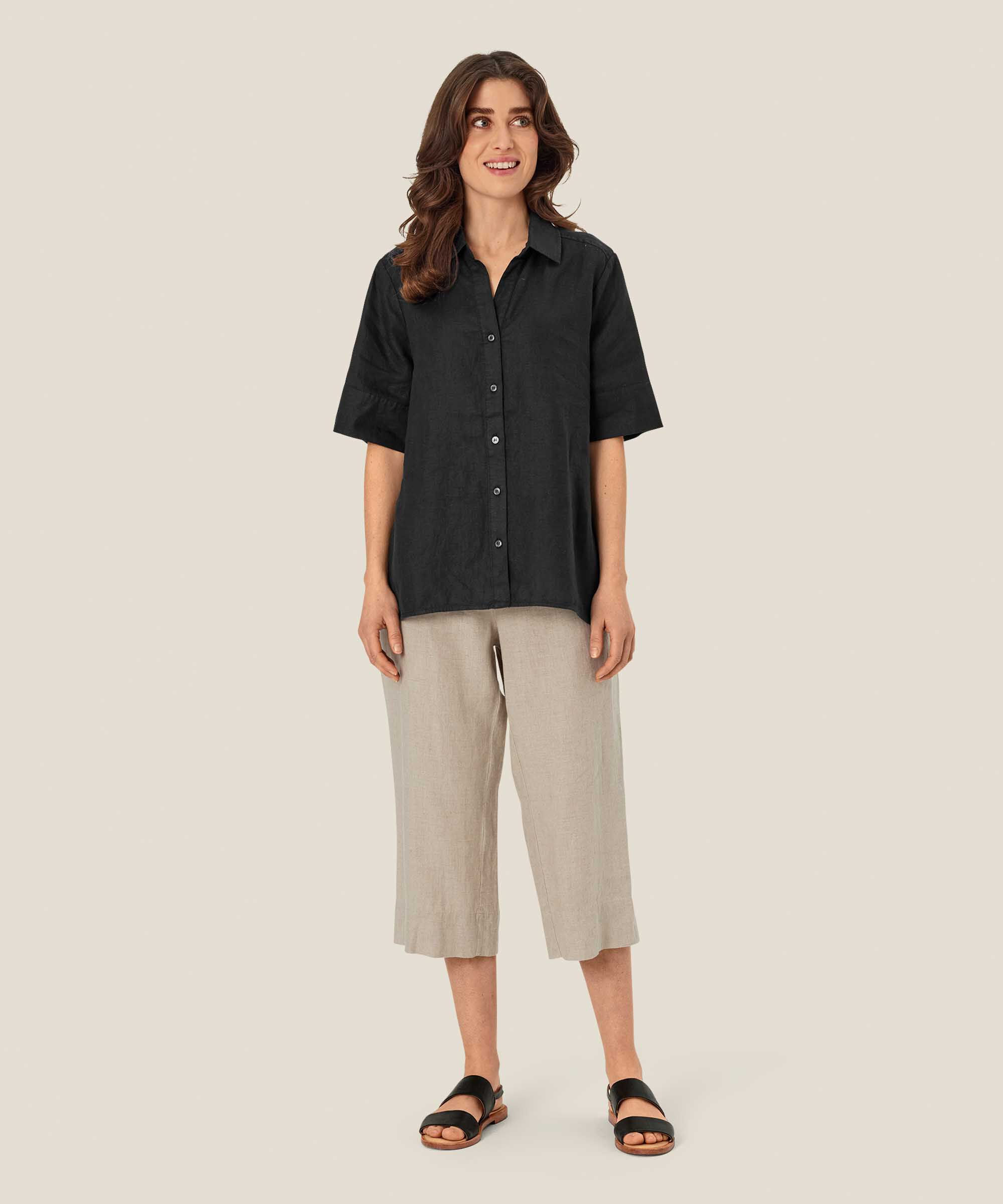 chemise en lin à manches courtes et col en V, Black