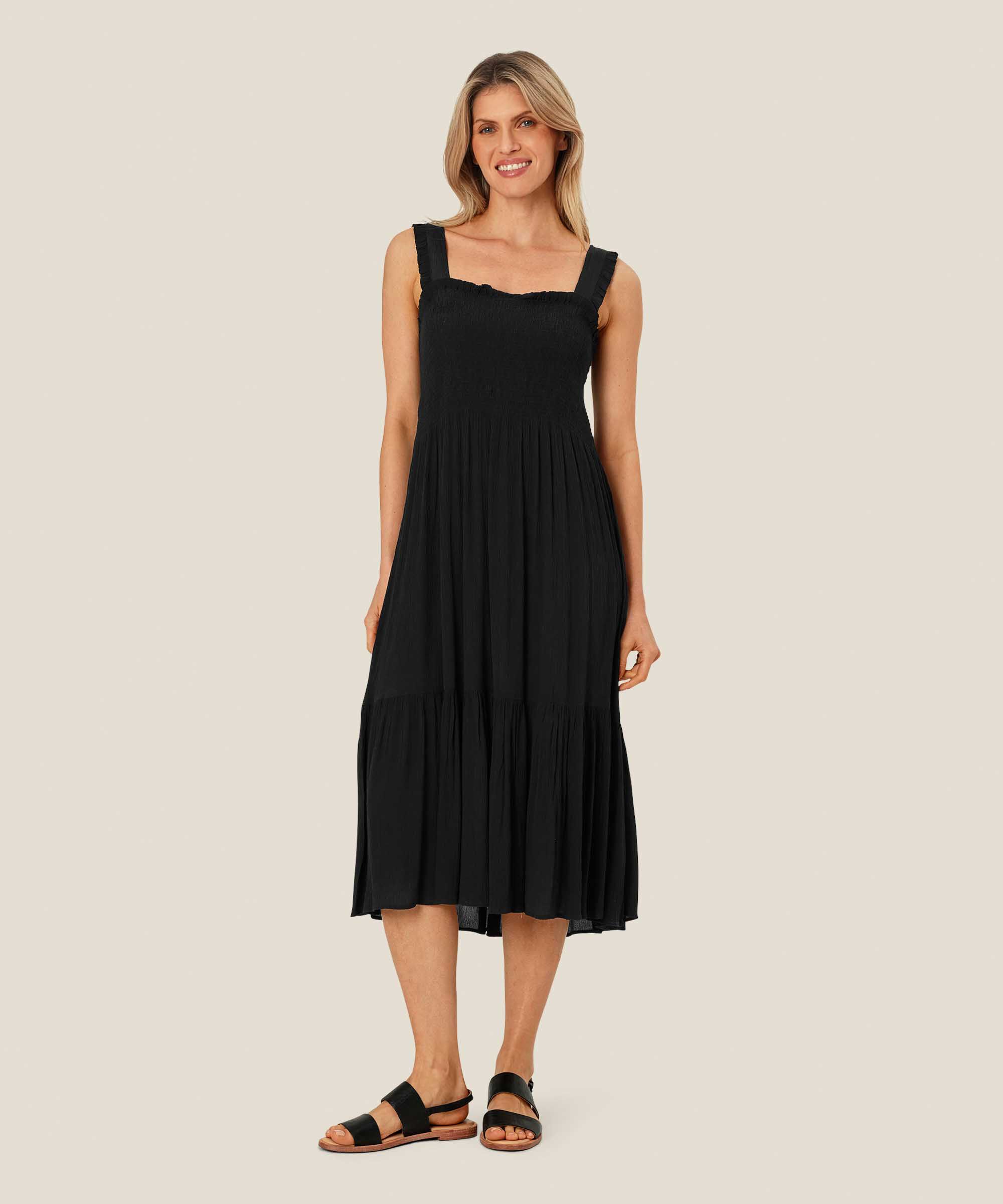 robe en viscose à bretelles et smocks sur la poitrine, Black