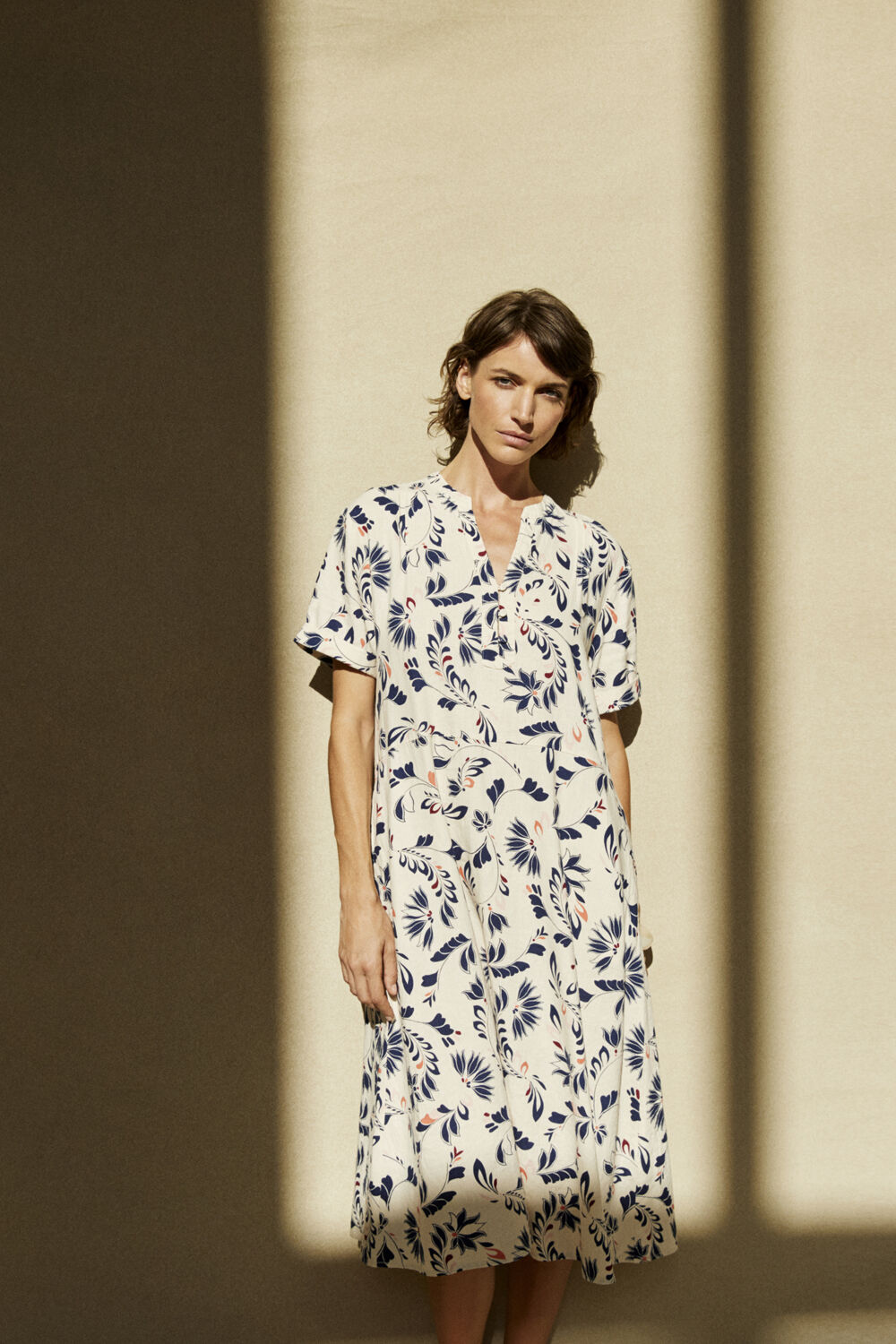 robe en lin m&eacute;lang&eacute; &agrave; fleurs - Medieval Blue