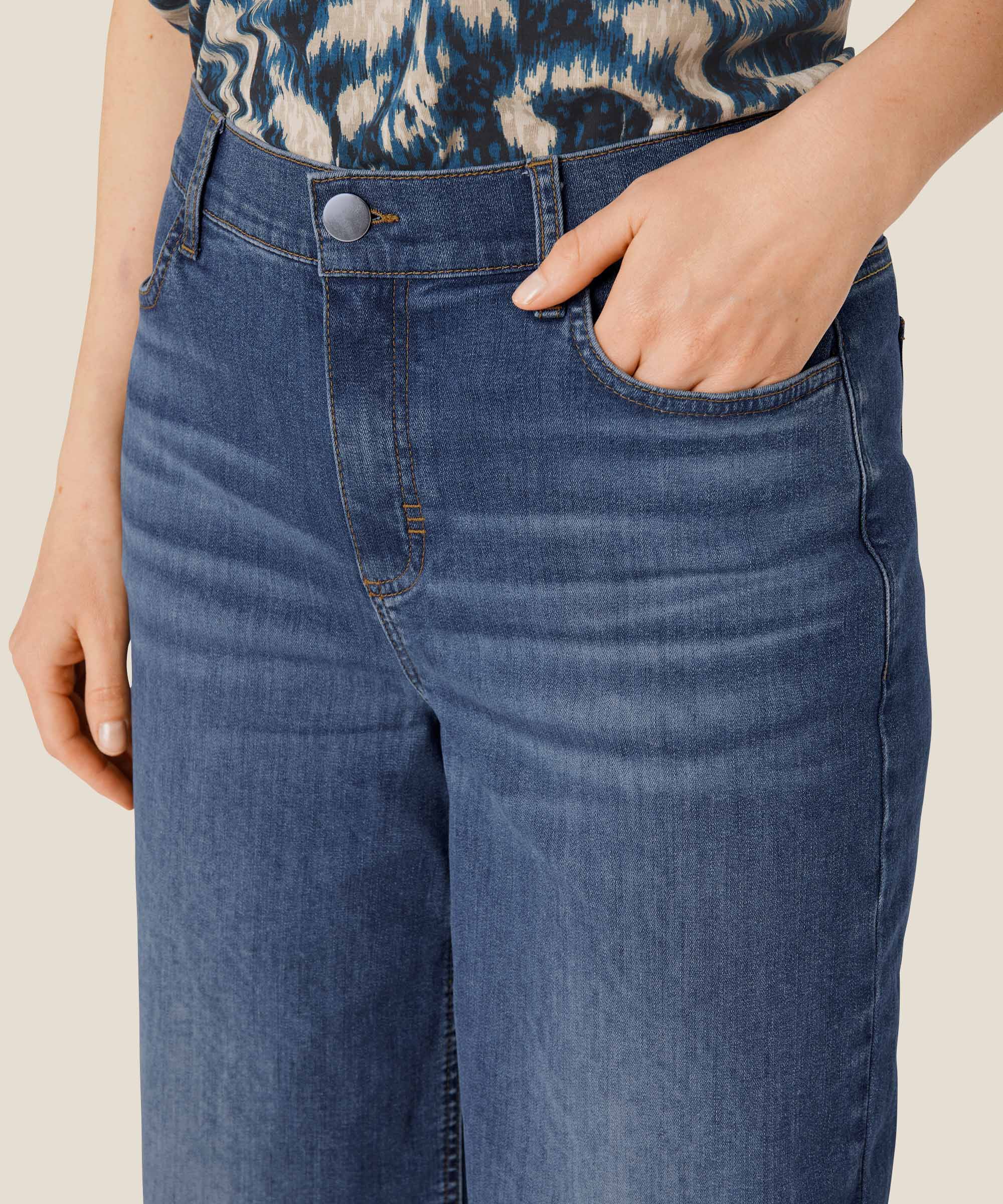 jeans avec stretch et largeur dans les jambes, Basic Denim