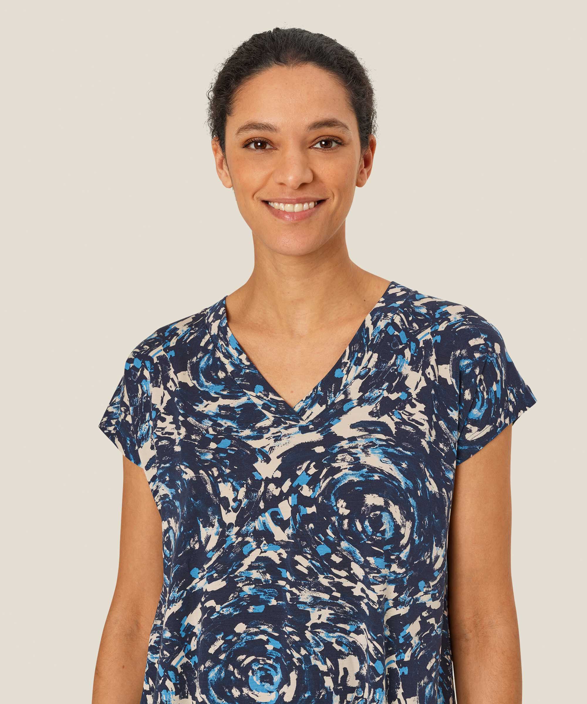 T-shirt Imprimé À Col En V, Cendre Blue