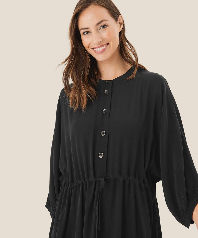 robe avec boutons et lien à la taille, Black