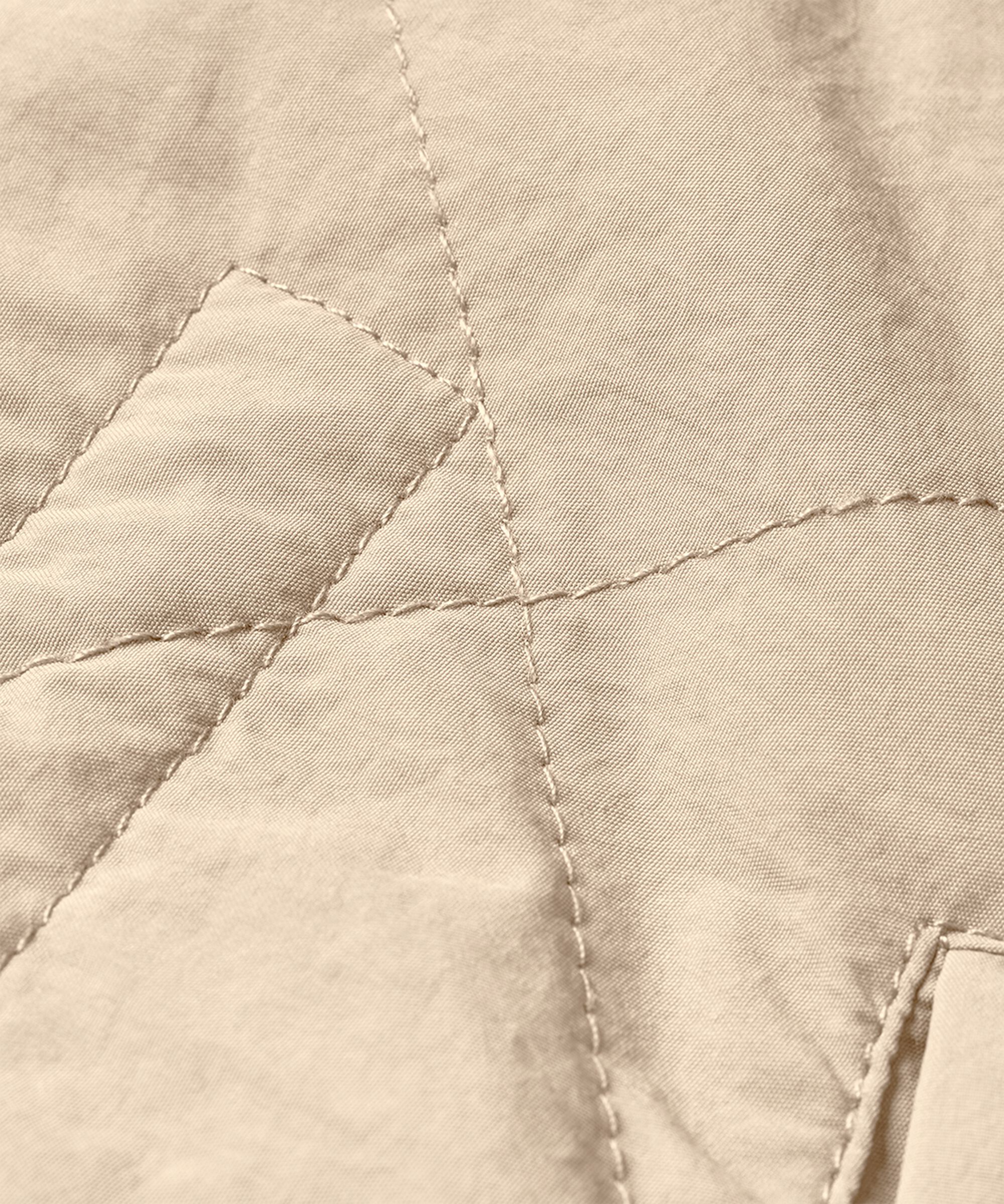 Veste matelassée avec détails côtelés et poches fendues, Oyster White