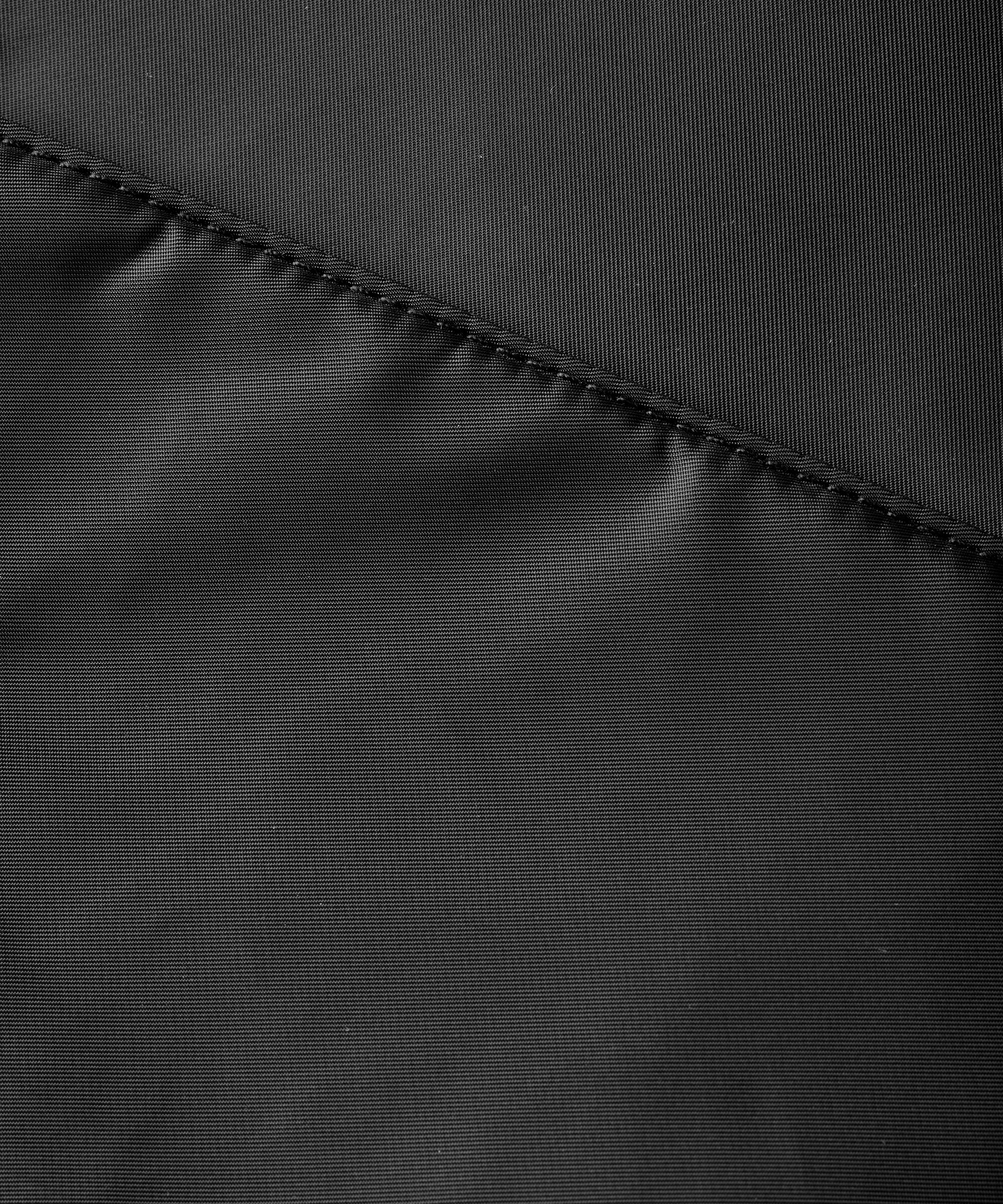 sac en nylon avec volants sur le côté, Black