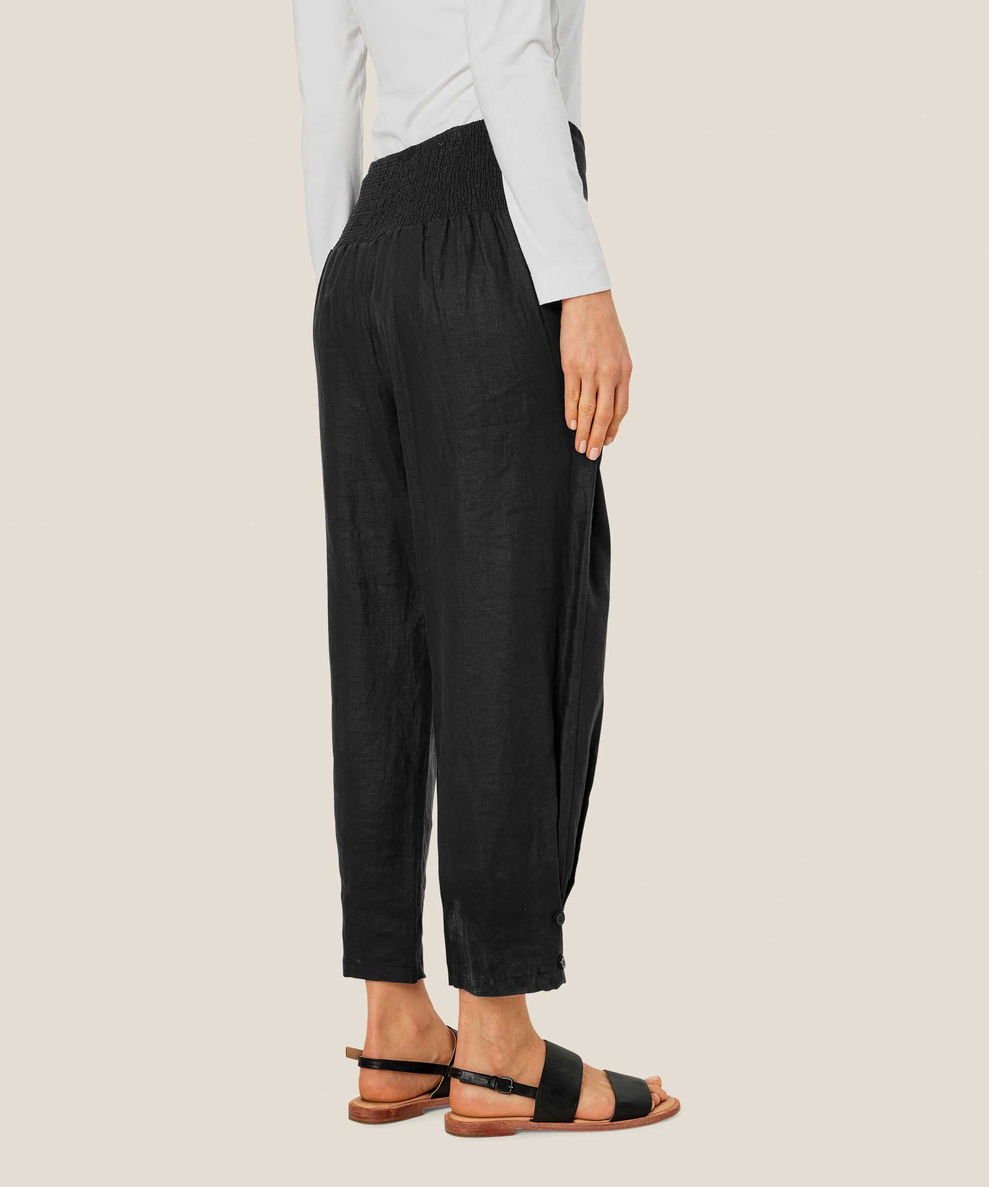 pantalon en lin avec large élastique smocké au dos et détail boutonné, Black