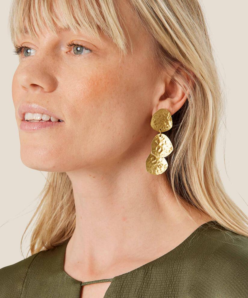 clous d'oreilles sculpturaux, Gold