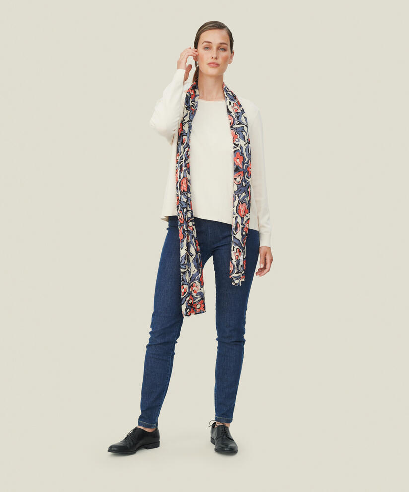 ALONG SCARF, Rose Sharon