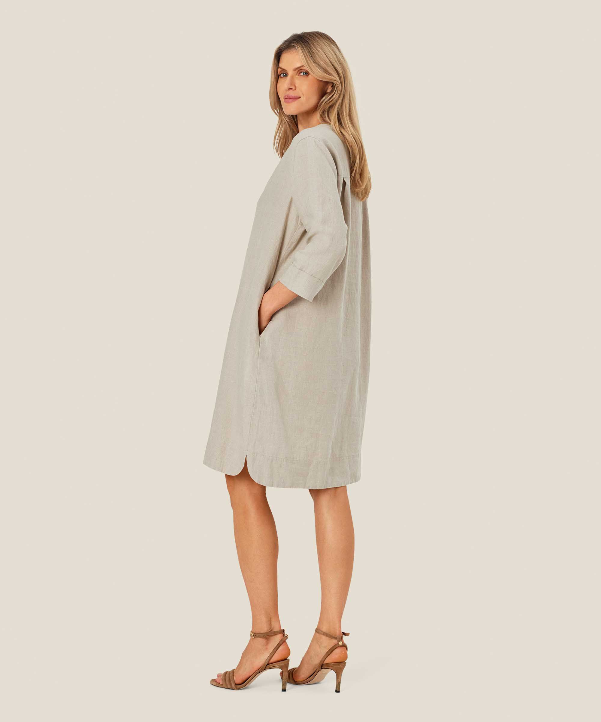 robe en lin avec col en V et poches fendues, Natural