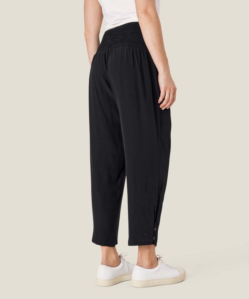 Pantalon En Viscose Avec Large Élastique Smocké Au Dos Et Détail Boutonné, Black