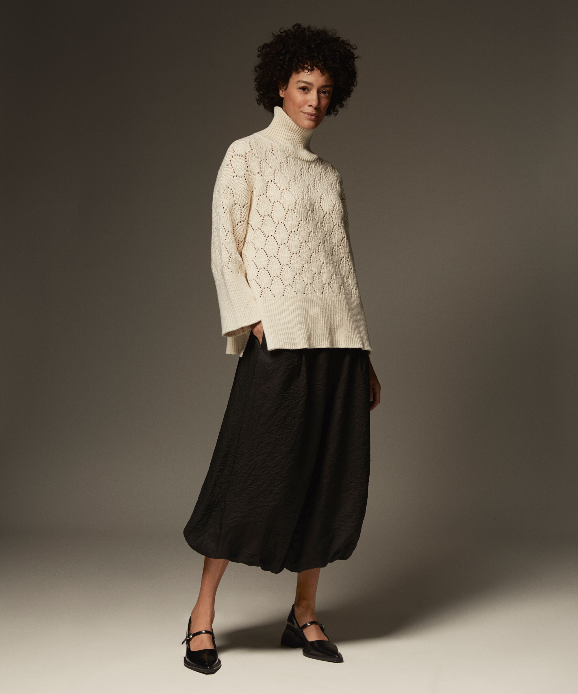 pull tricoté avec motif de dentelle décorative et col roulé, Whitecap
