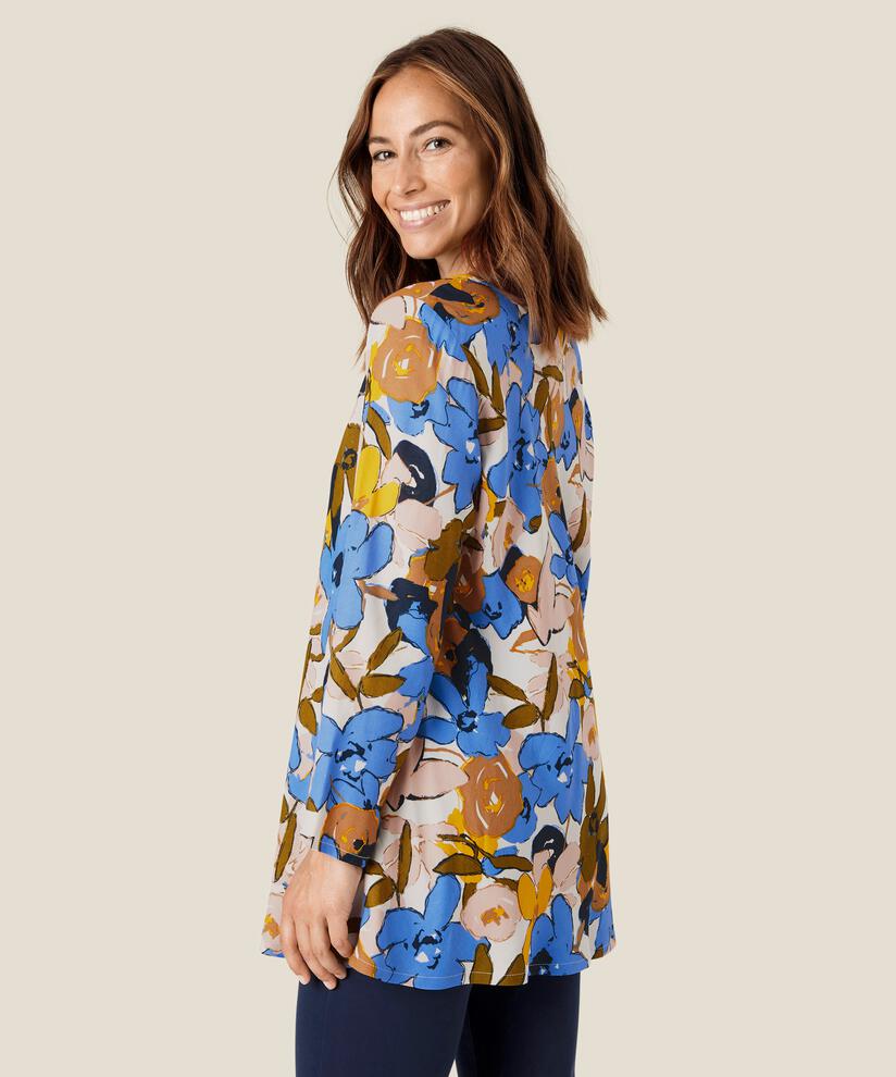 Kay Blouse, Wedgewood