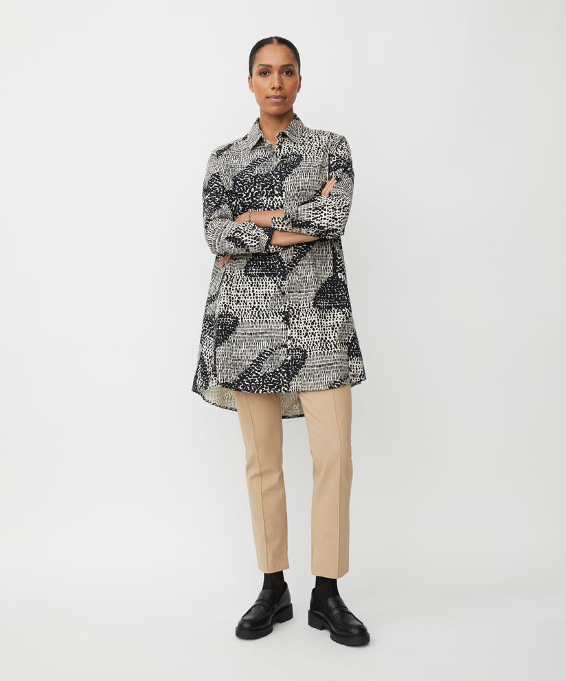 chemise en coton imprimé avec dos plus long, Black