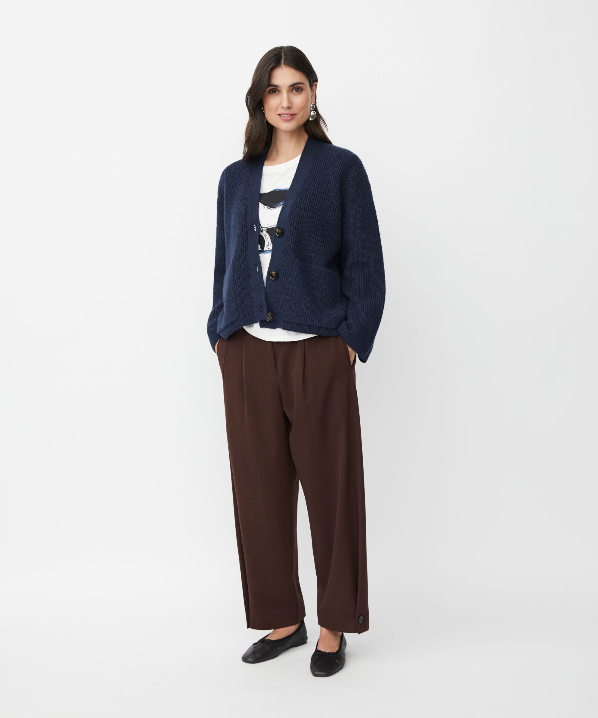 Pantalon Tissé Avec Stretch Et Bouton Sur La Jambe, Sh. Chocolate