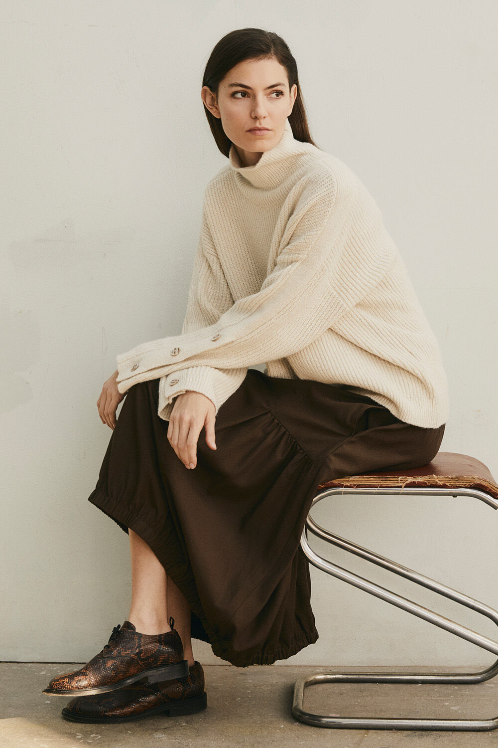 Pull en maille &eacute;paisse de coton avec boutons - Whitecap, Jupe avec effet boule et taille &eacute;lastiqu&eacute;e - Slate Black