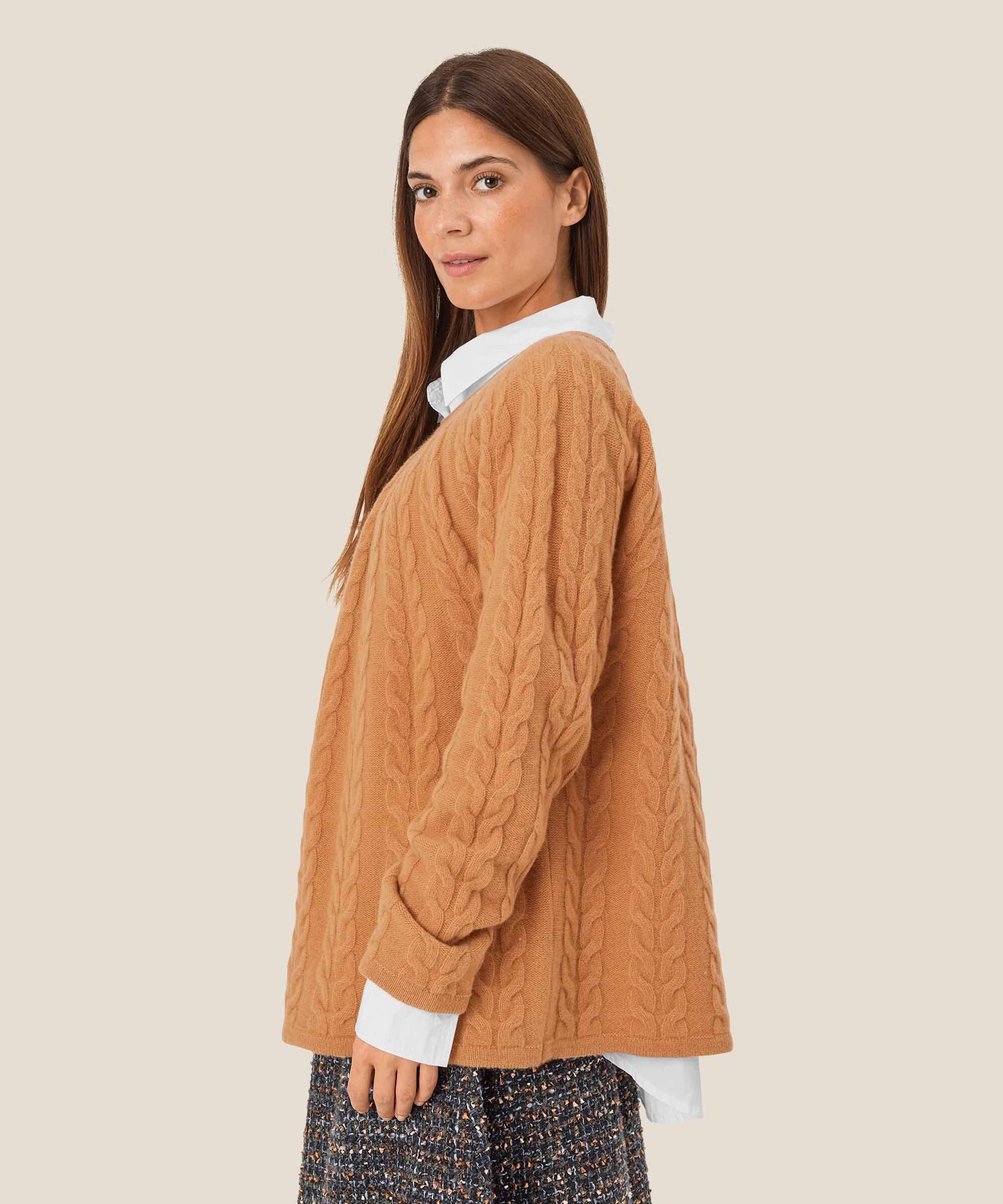 Pull torsadé en laine, Bisquit