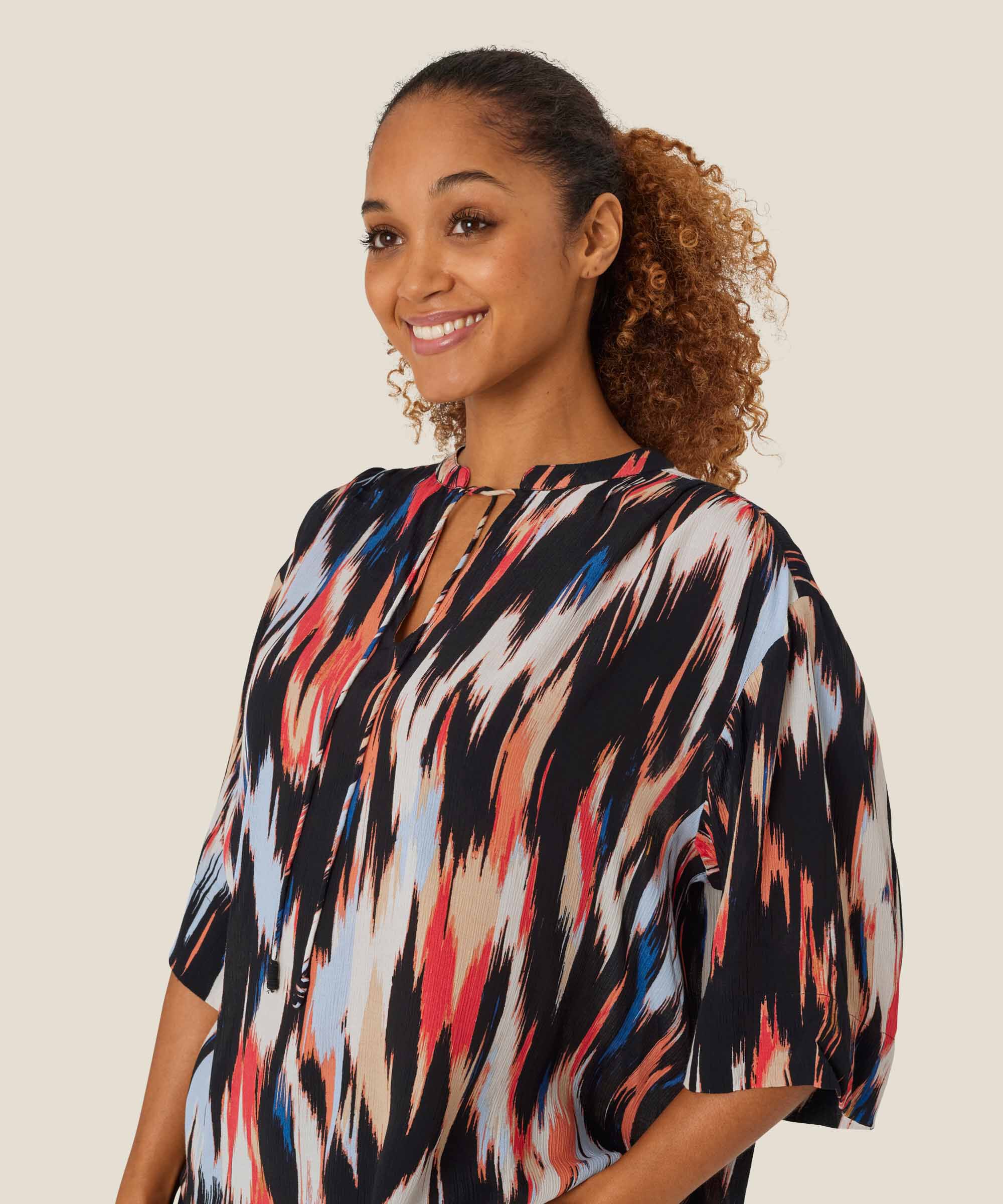 top en viscose avec liens au cou, Hibiscus
