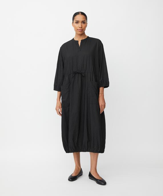 robe en viscose avec ourlet élastique et lien, Black