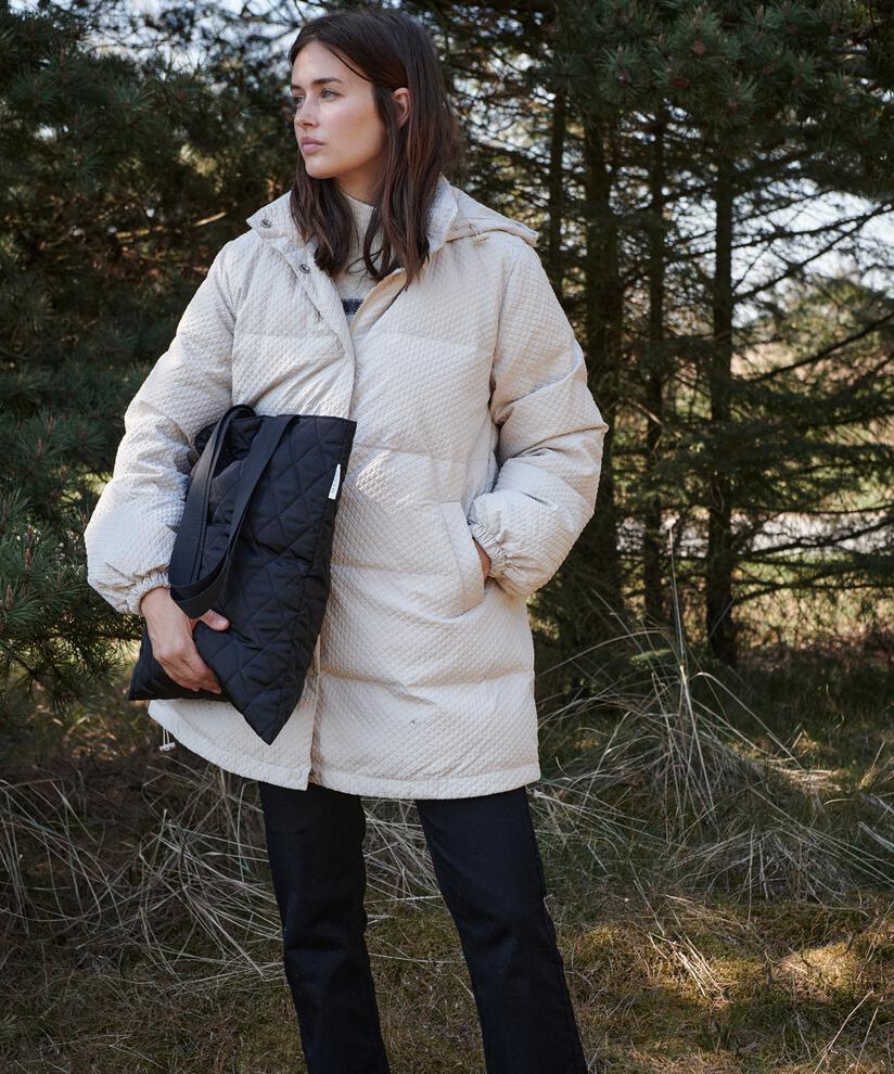 manteau en duvet avec structure gaufrée, Purmice stone