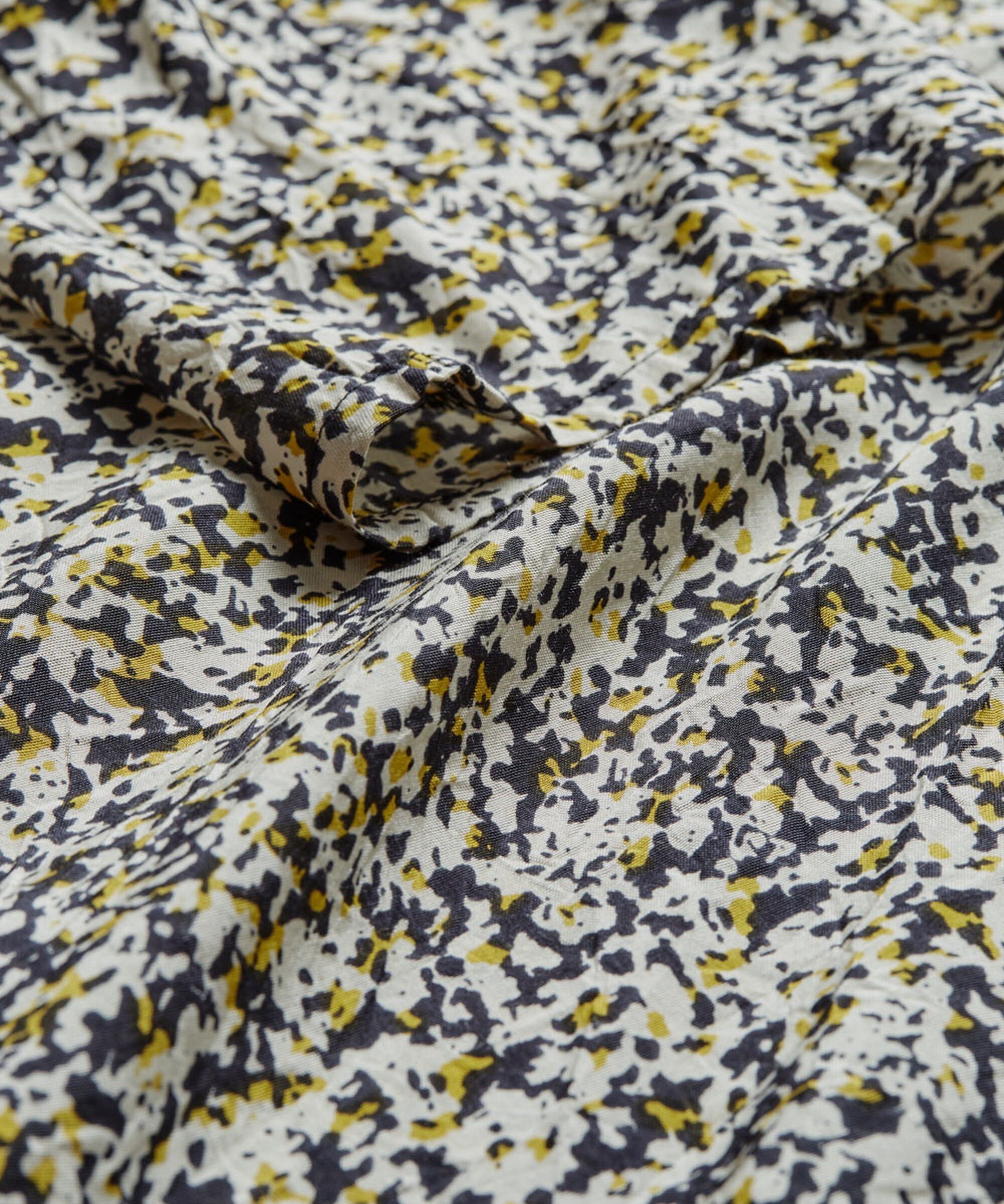 KATA TOP, Oil Yellow