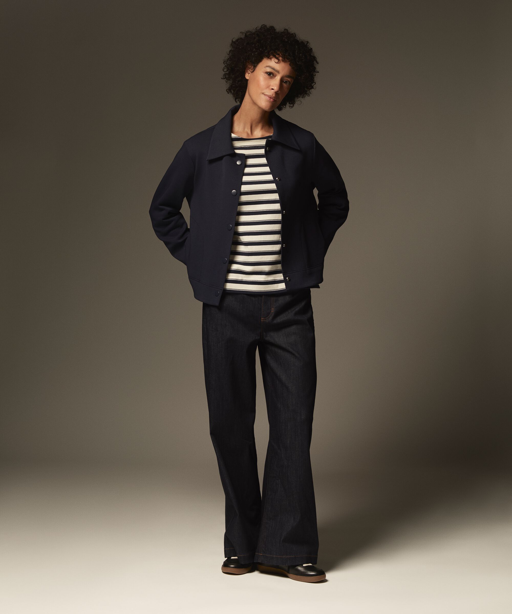 jeans avec stretch et largeur dans les jambes, Dark Denim