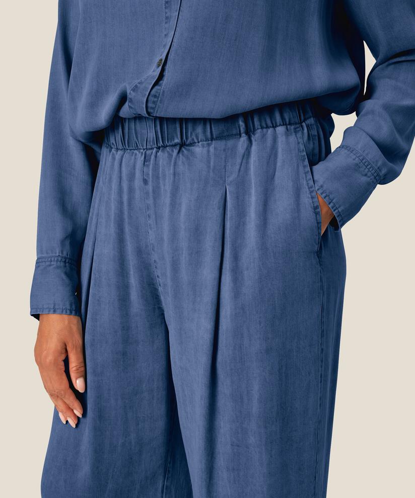 Pantalon en denim doux avec taille élastique et poches fendues, Washed denim