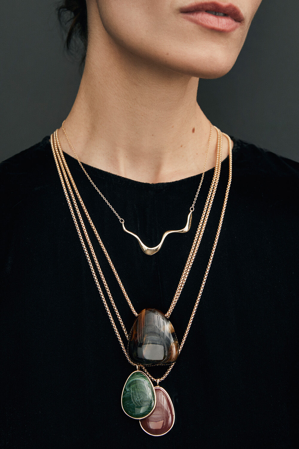 Collier avec pendentif ondul&eacute; - Gold, Collier long avec perles marbr&eacute;es - Chocolate Plum, Collier long avec pendentif marbr&eacute; - Ponderosa Pine, Collier long avec pendentif marbr&eacute; - Russet Brown