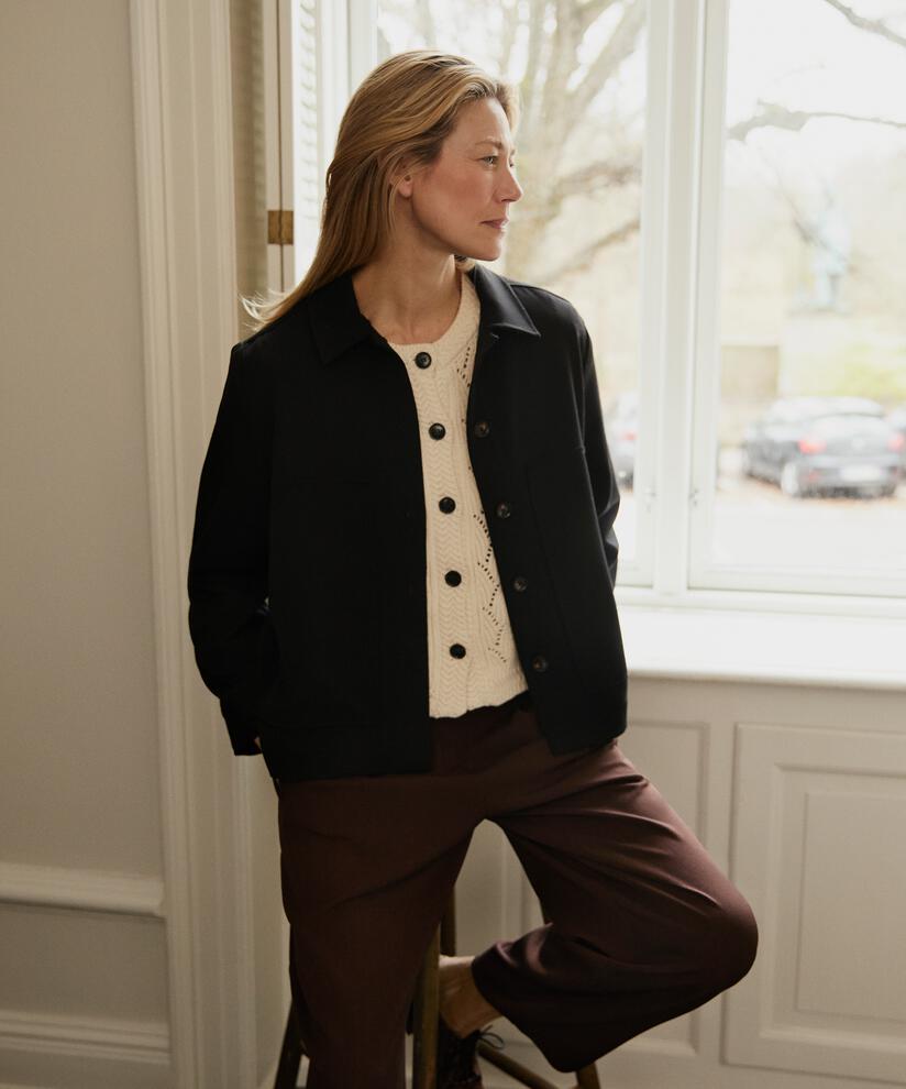 veste avec plis dans le dos et poches décoratives, Black