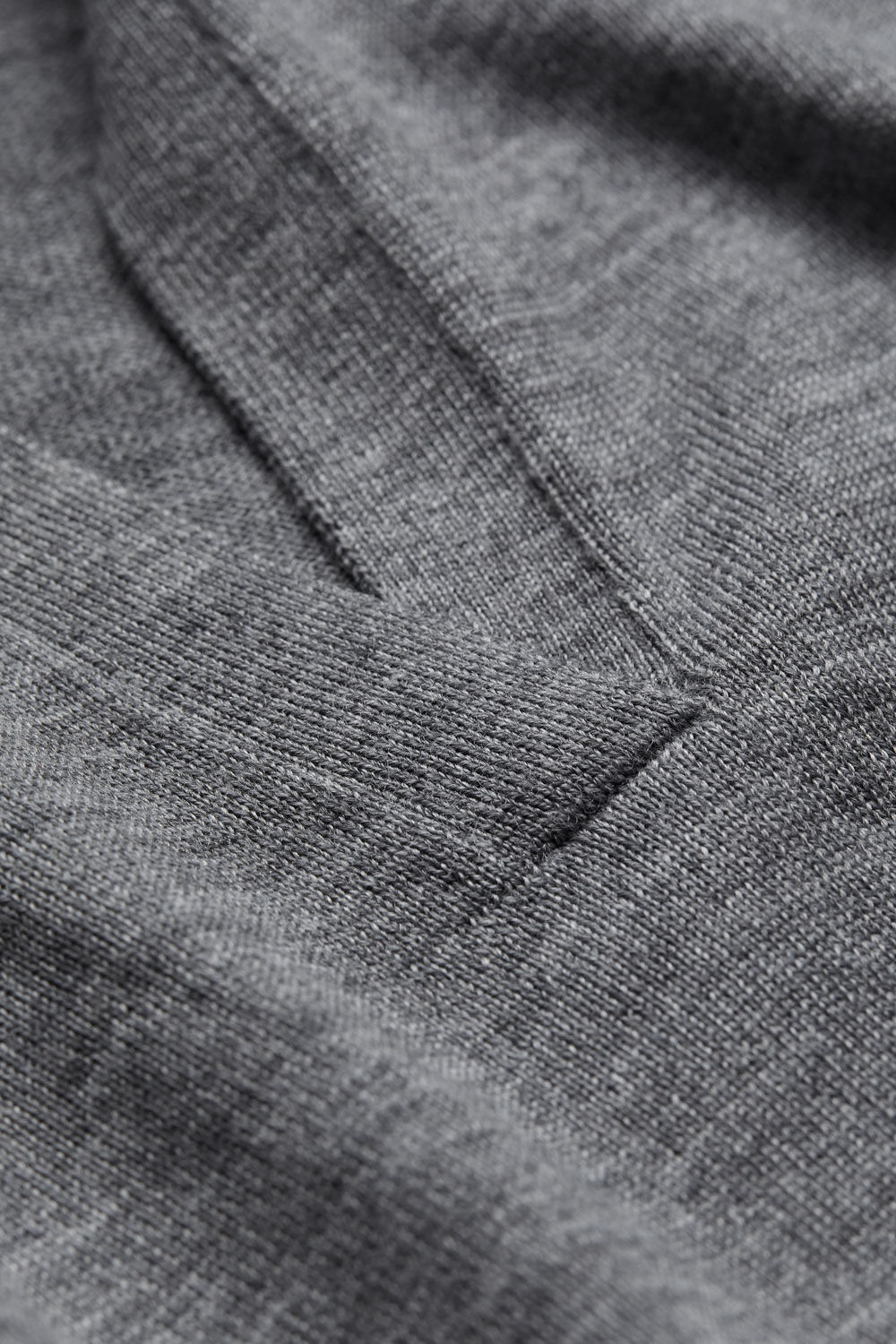 robe en maille avec col roul&eacute; et fentes, M. Grey mel.