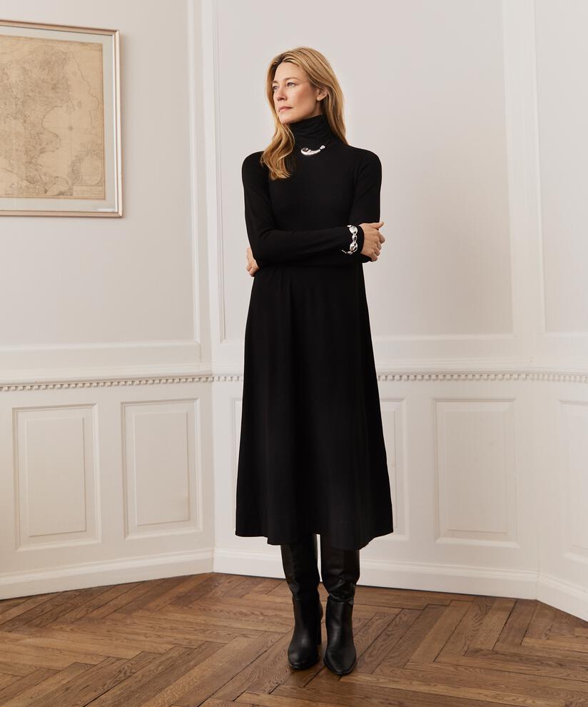 robe en jersey à manches longues et col montant, Black